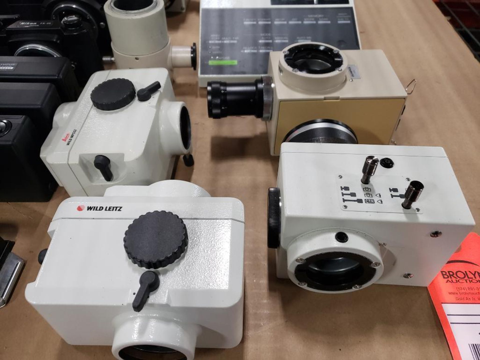 Assorted microscope cameras and accessories equipment. - Image 6 of 14