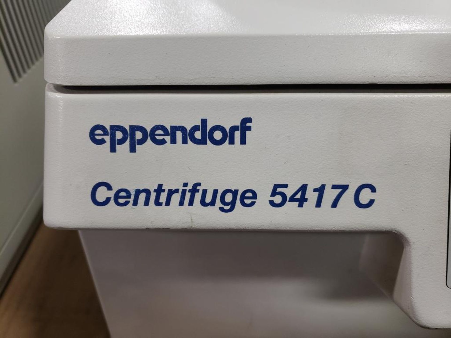 Eppendorf Centrifuge 5417C. 5417-04337. - Image 2 of 6