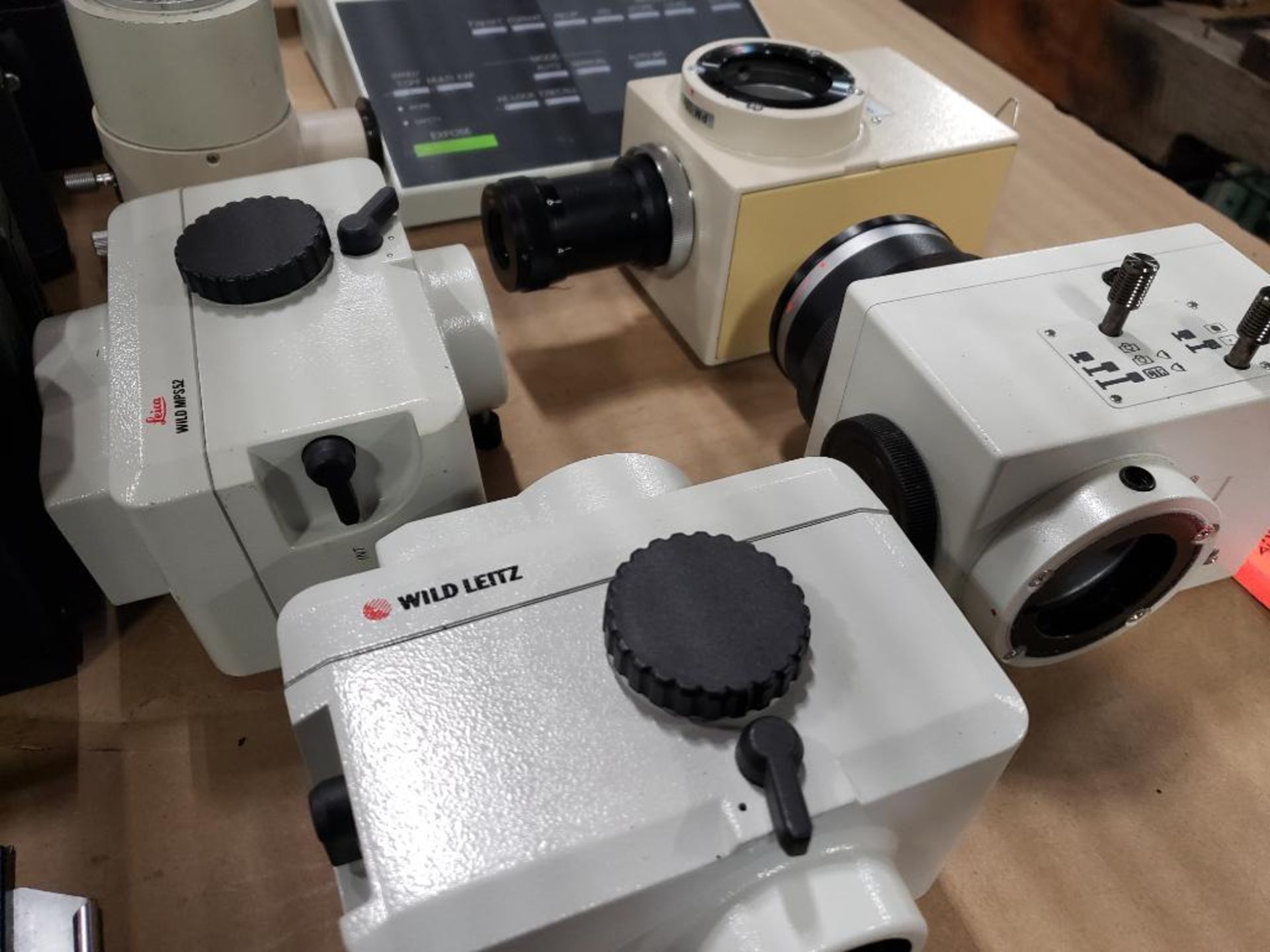 Assorted microscope cameras and accessories equipment. - Image 11 of 14