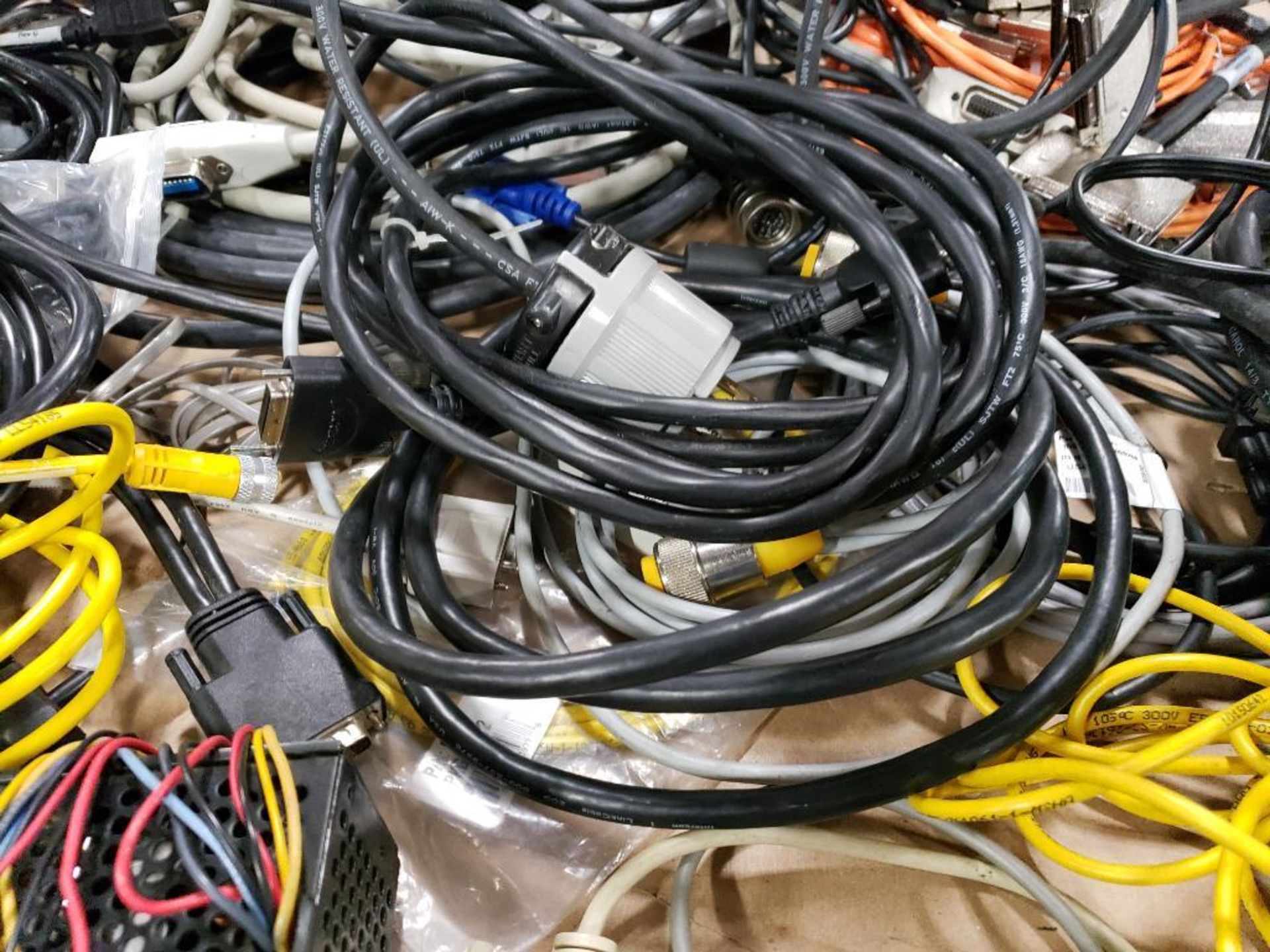 Large assortment of power and connection cordsets. - Image 9 of 10