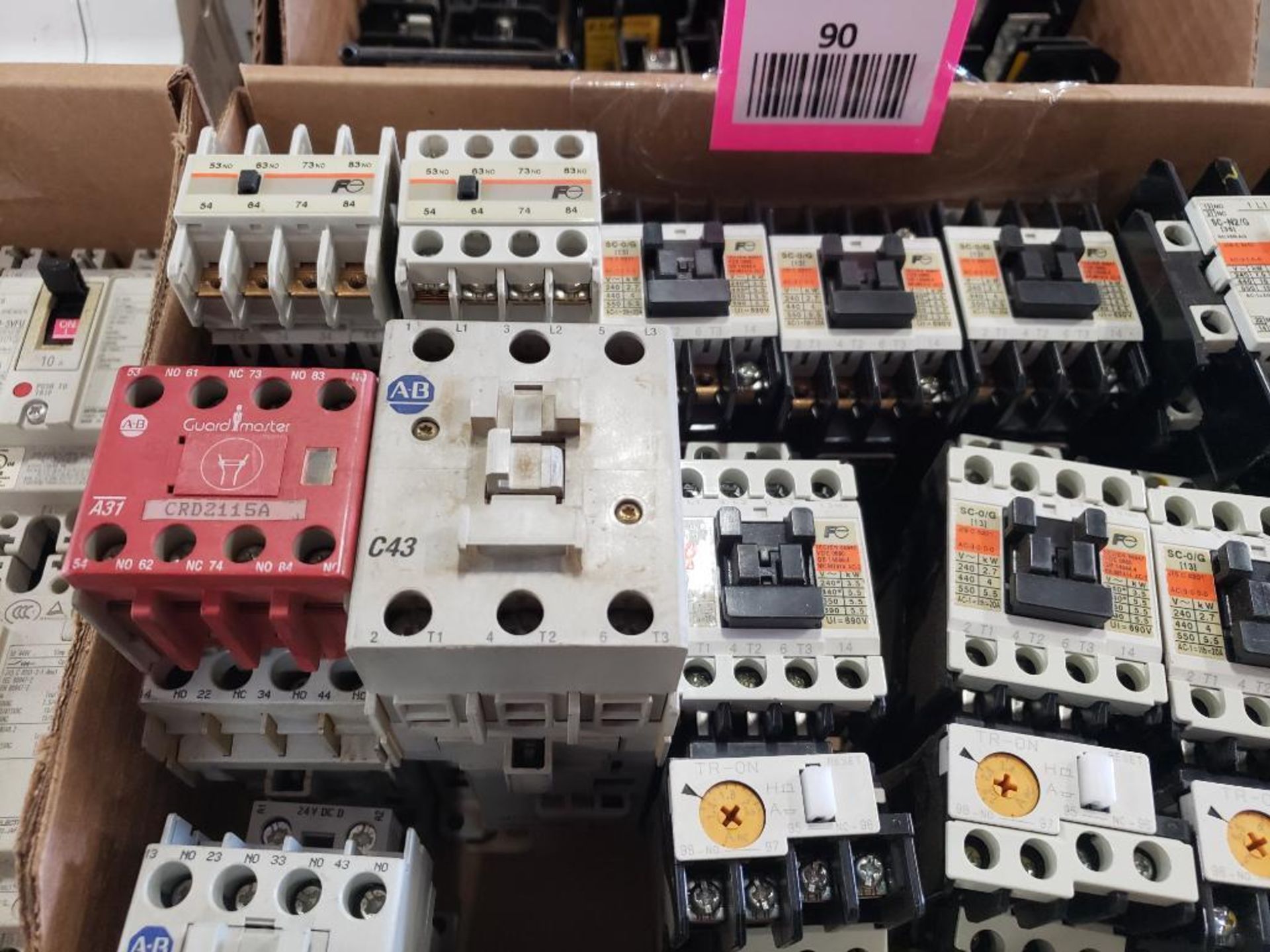 Assorted electrical contactors. Allen Bradley, Siemens, Telemecanique. - Image 3 of 5