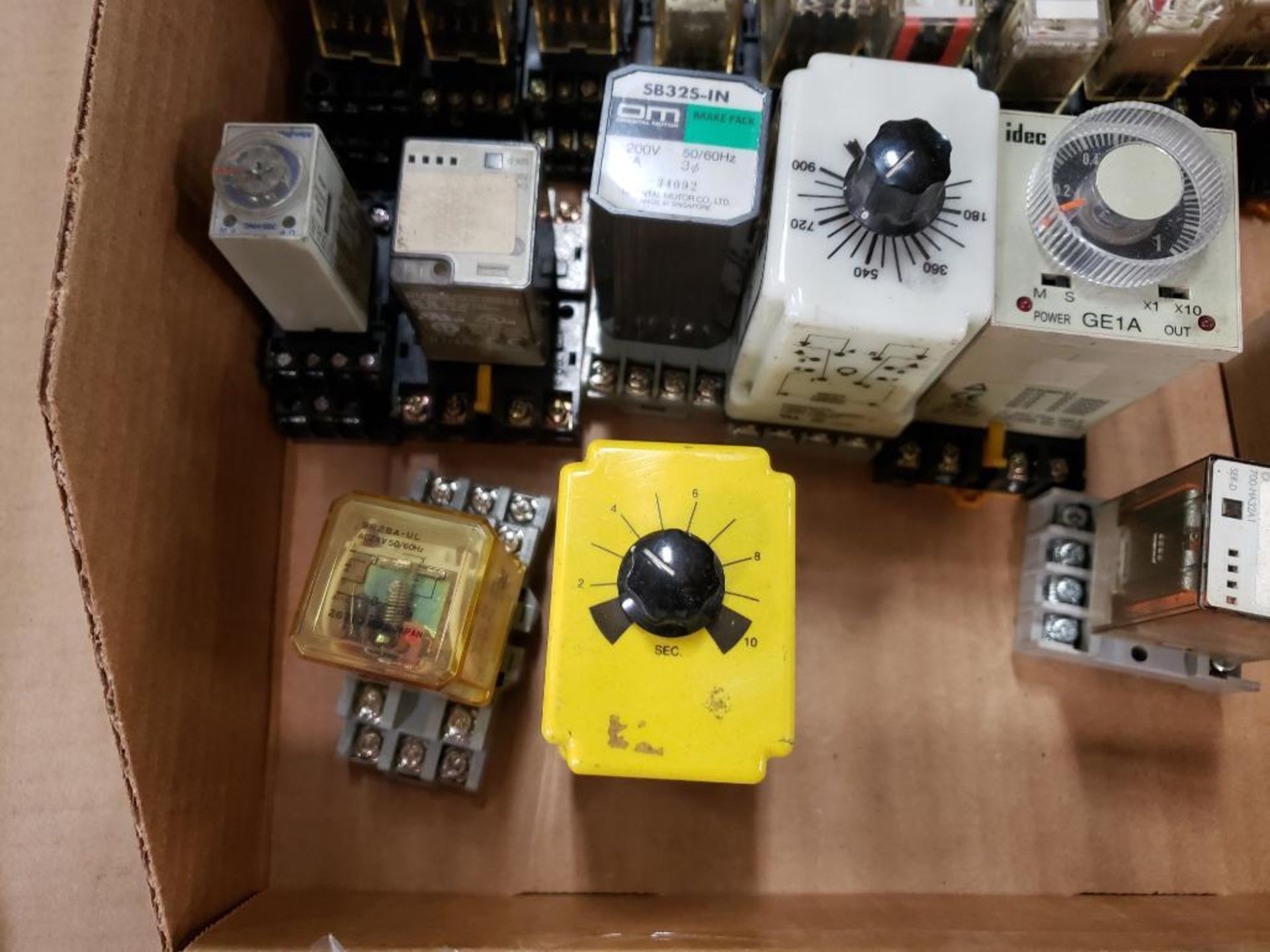 Assorted electrical relay, timers. Square-D, Oriental Motors, IDEC. - Image 3 of 9