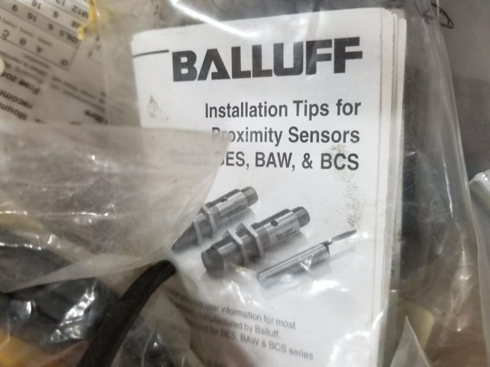 Assorted electrical sensors. Balluff, Banner, Omron. - Image 2 of 11