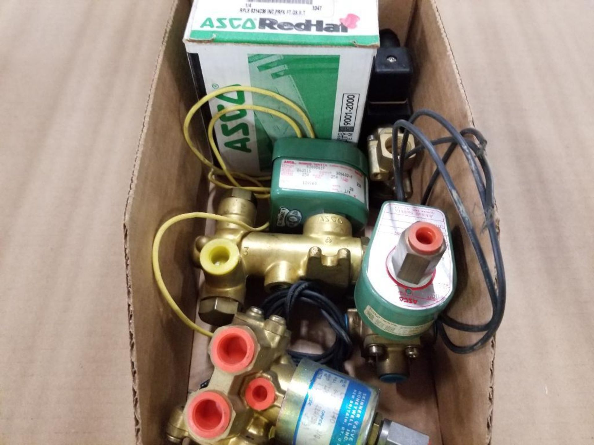 Assorted solenoid valve equipment. Asco, Skinner. - Image 3 of 7
