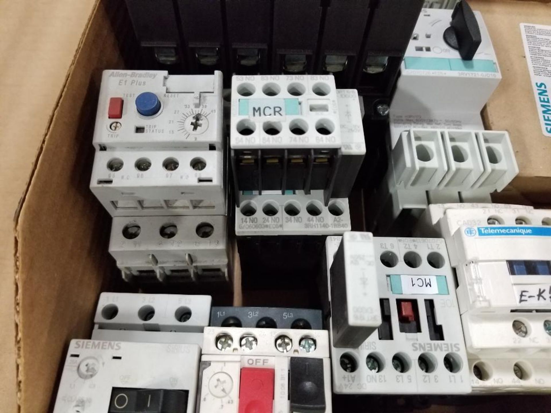 Assorted electrical contactor, relay. Allen Bradley. Telemecanique, Siemens. - Image 5 of 9