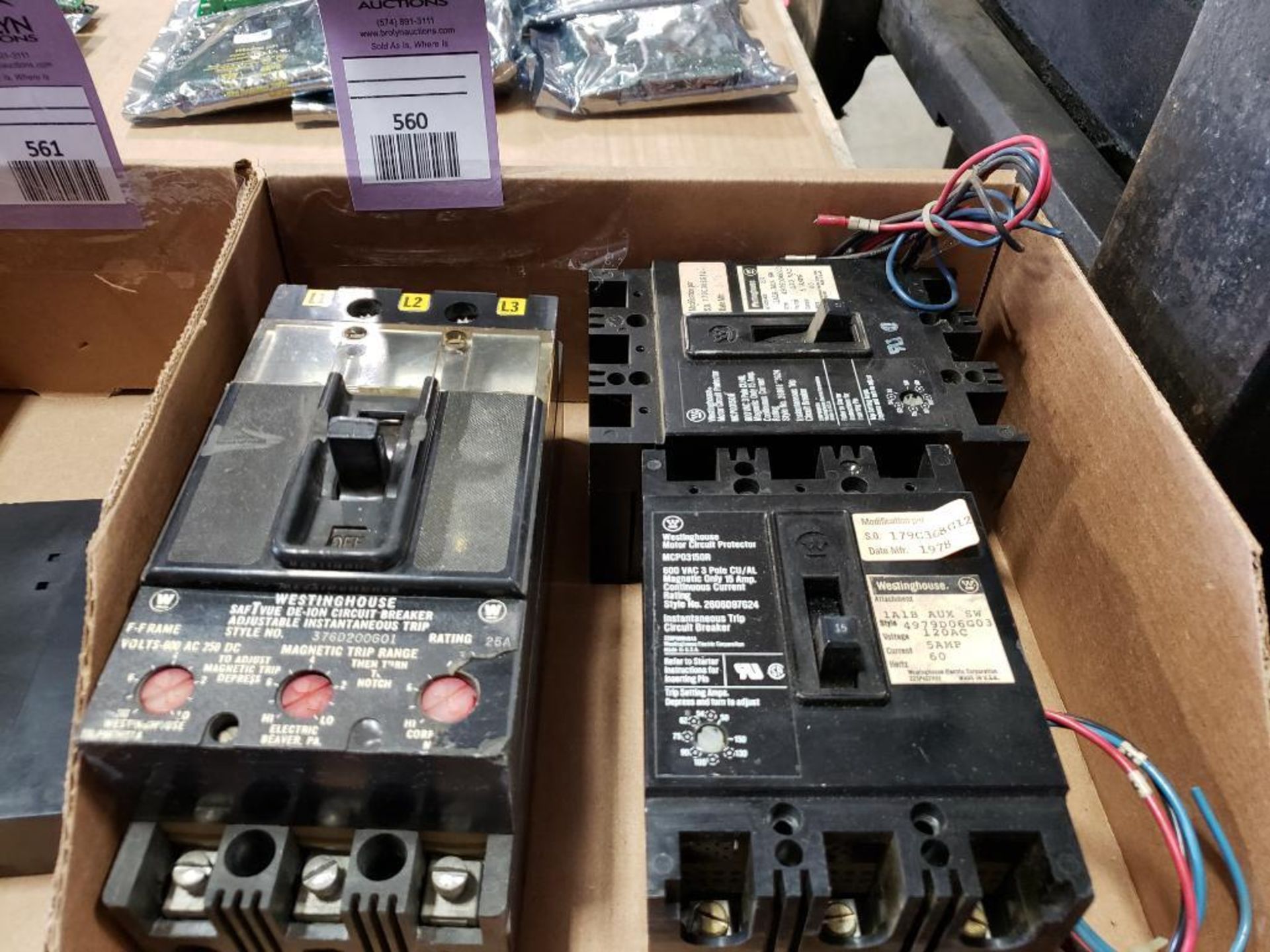 Qty 3 - Assorted electrical circuit breaker. Westinghouse.