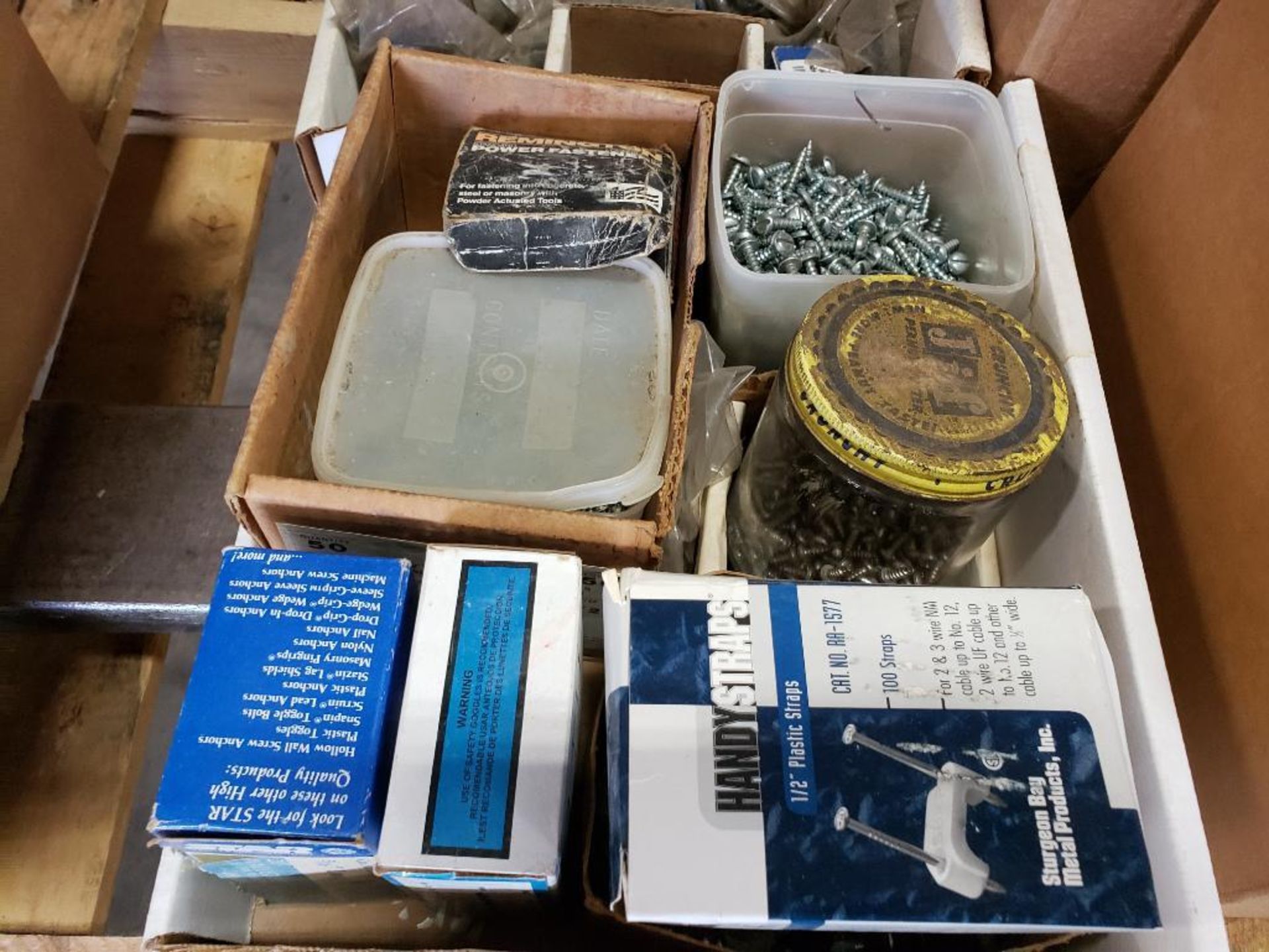 Pallet of assorted electrical hardware and construction equipment. - Image 9 of 11