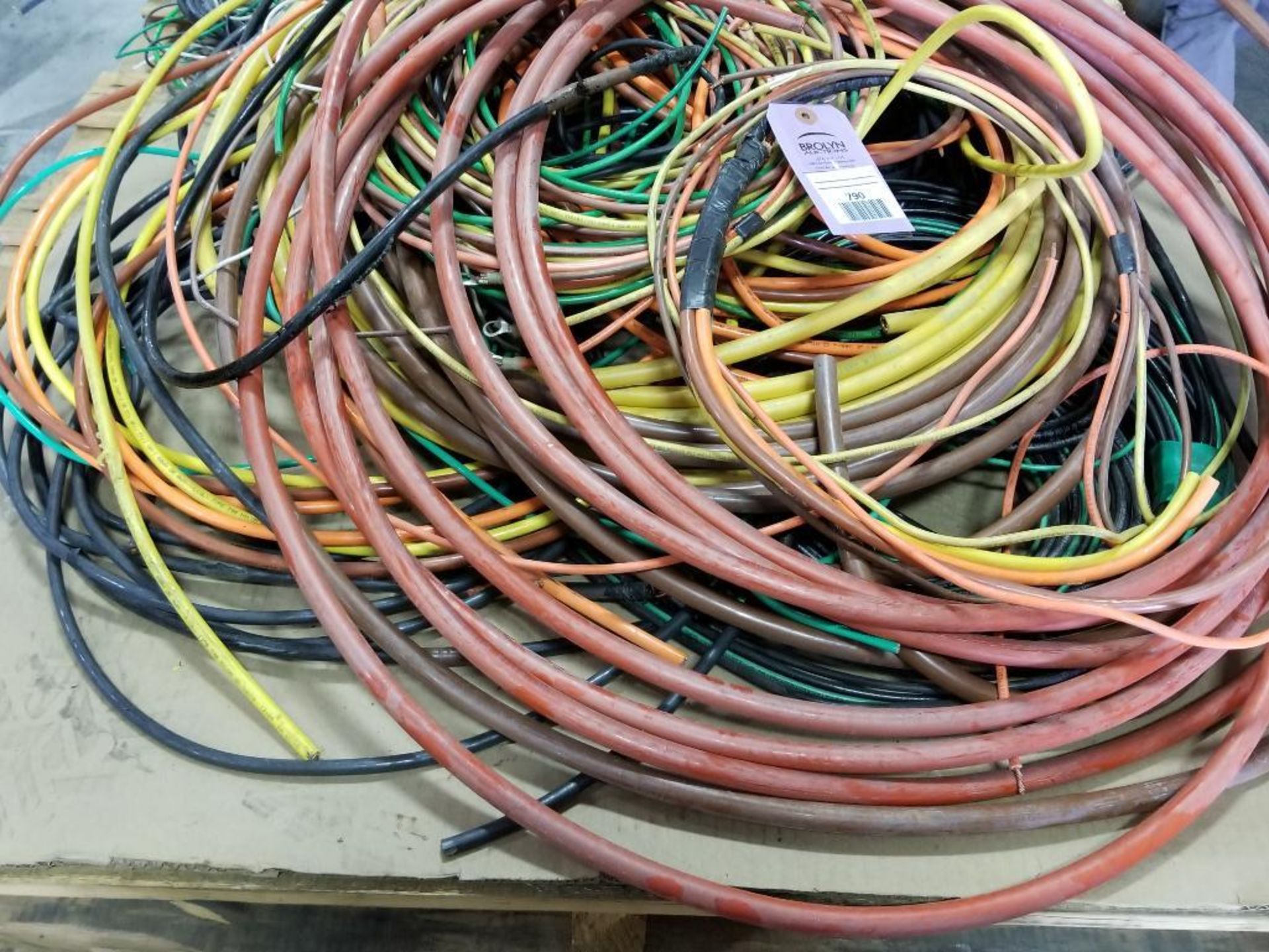 Pallet of assorted electrical wiring. - Image 3 of 9