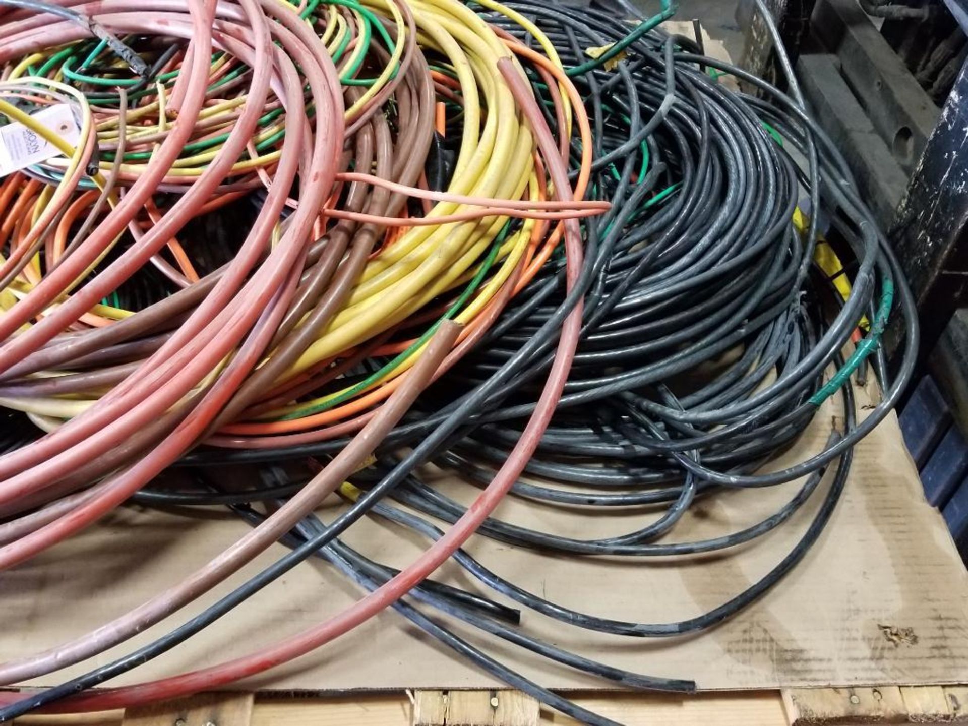 Pallet of assorted electrical wiring. - Image 5 of 9