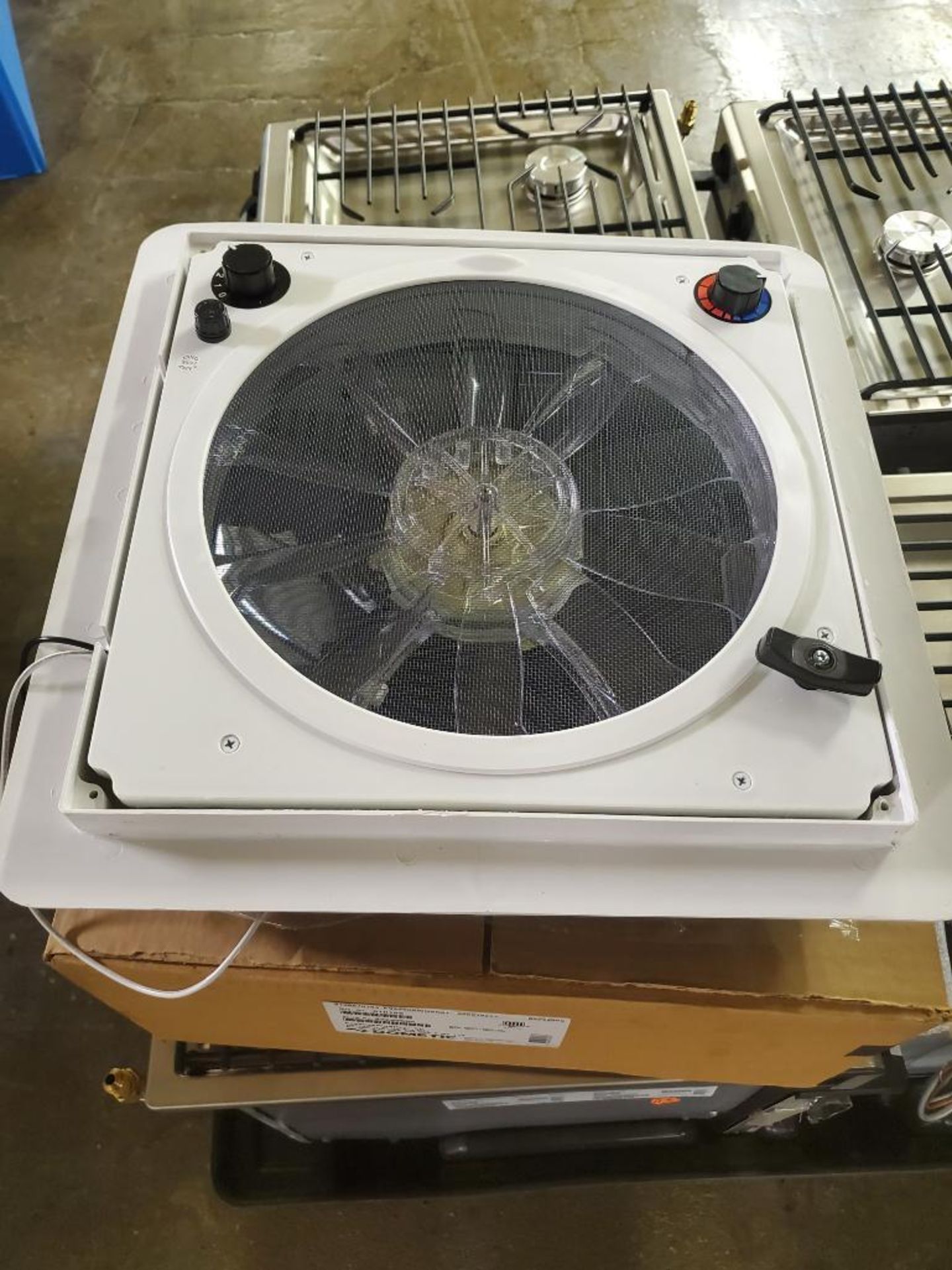 Qty 14 - Dometic Fantastic roof vent fan. Mod FV2200. Part number FV2200XWUSD81-SP. 3spd, 12 volt. - Image 2 of 3