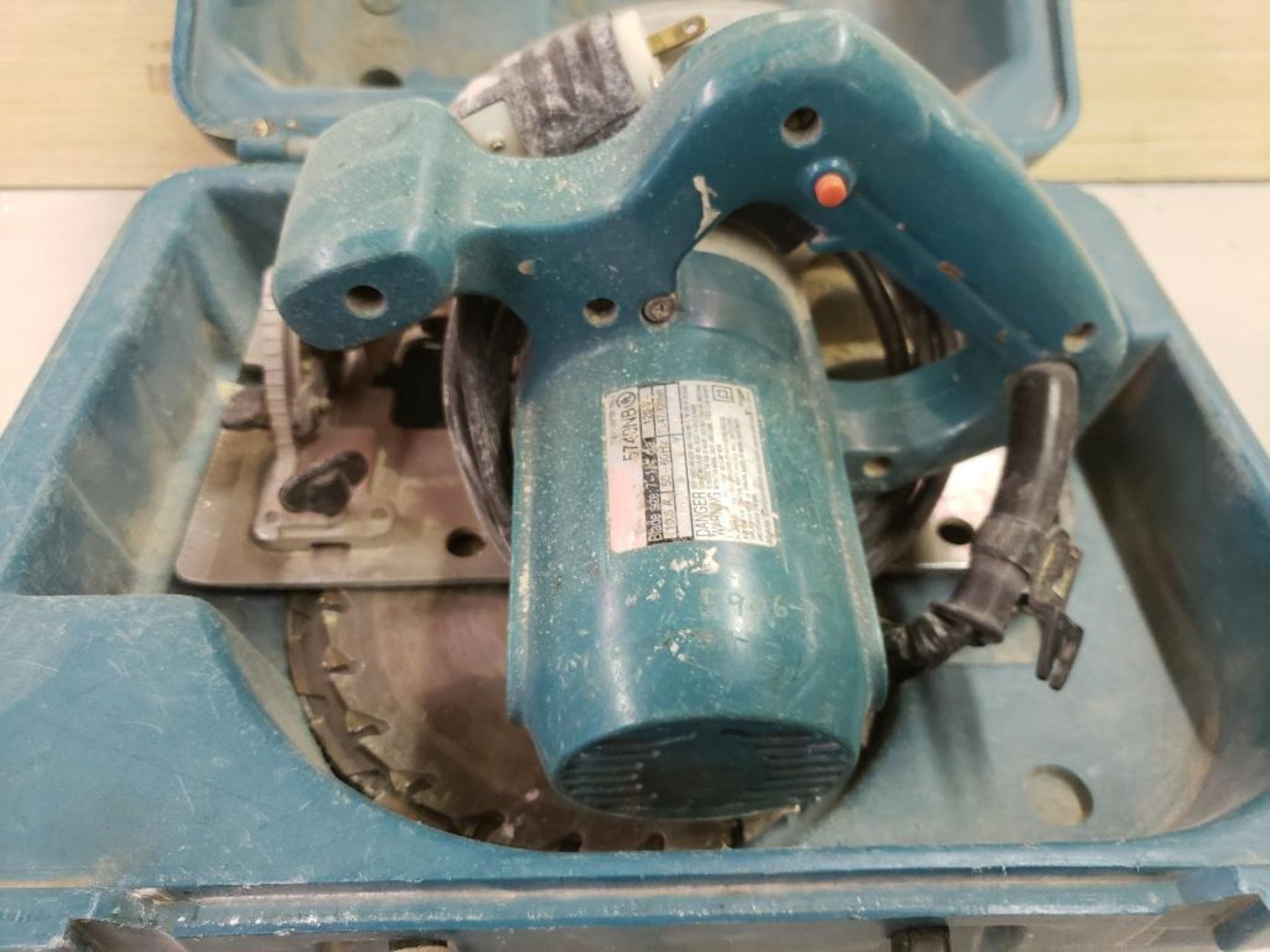 Makita 7-1/4" circular saw. Model 5740NB. - Image 3 of 4