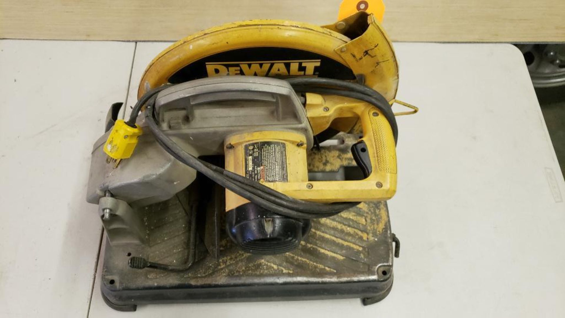 DeWalt DW871 14" Chop saw. - Image 5 of 5