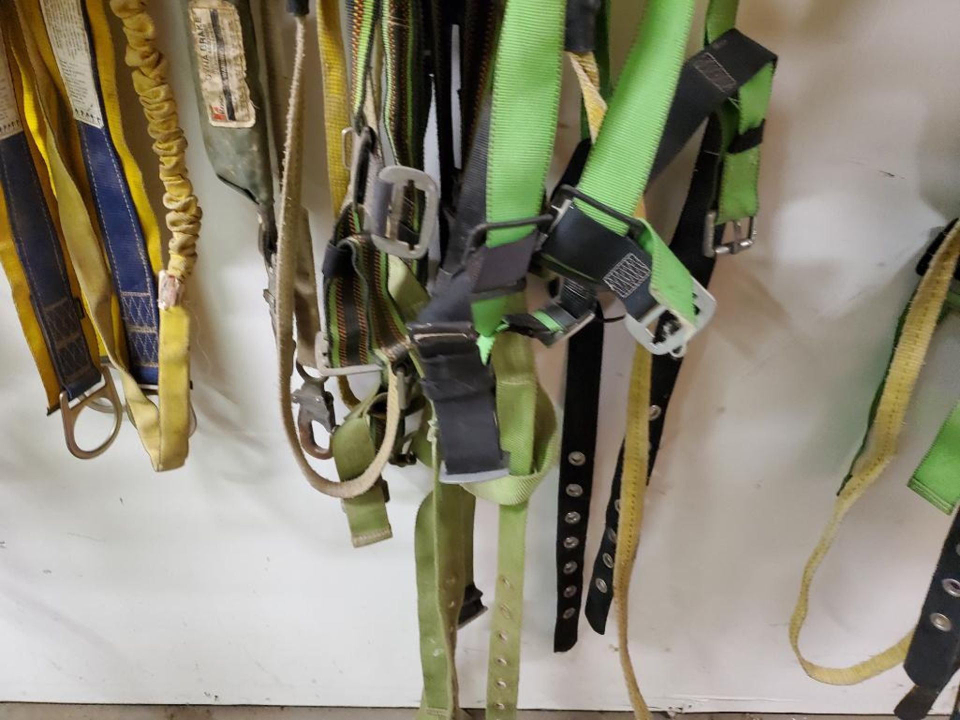 Large assortment of safety harnesses. - Image 12 of 13