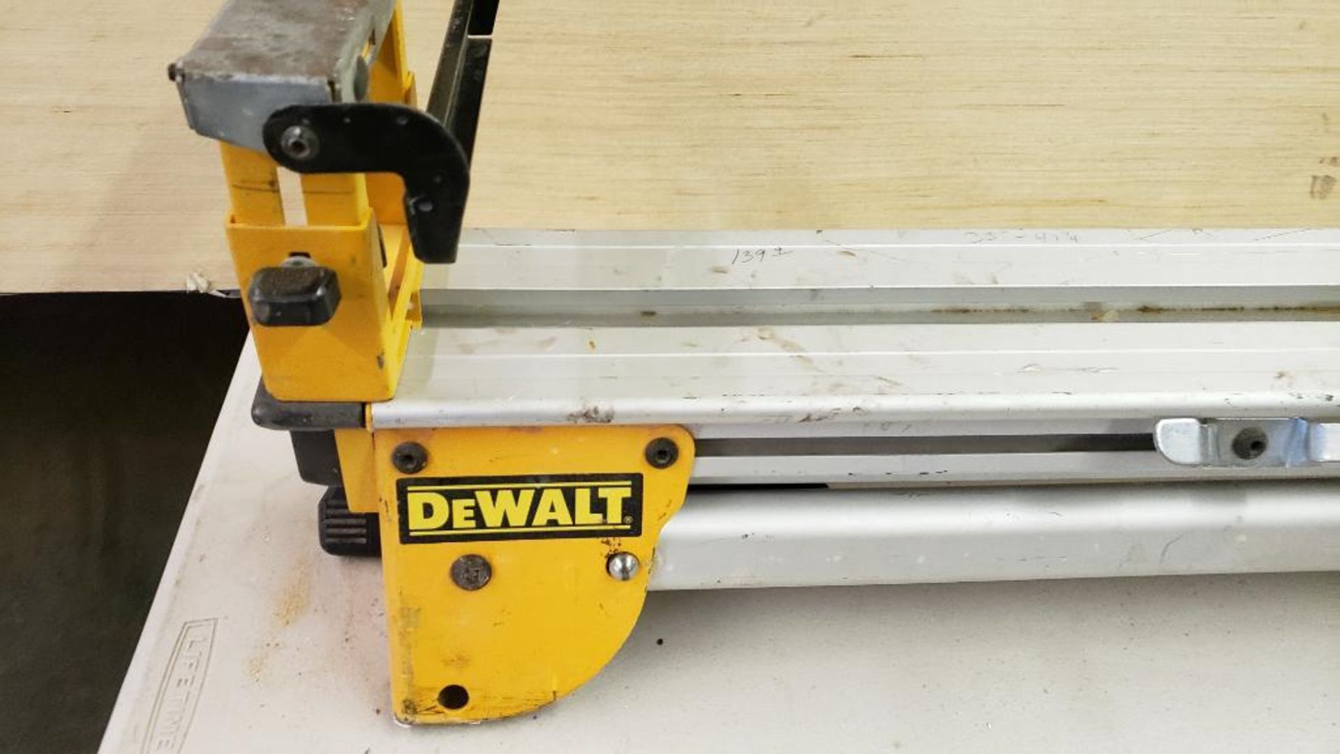 DeWalt DWX723 heavy duty miter saw stand. DW7232 miter saw stand work piece support. DW7231 bracket. - Image 2 of 9