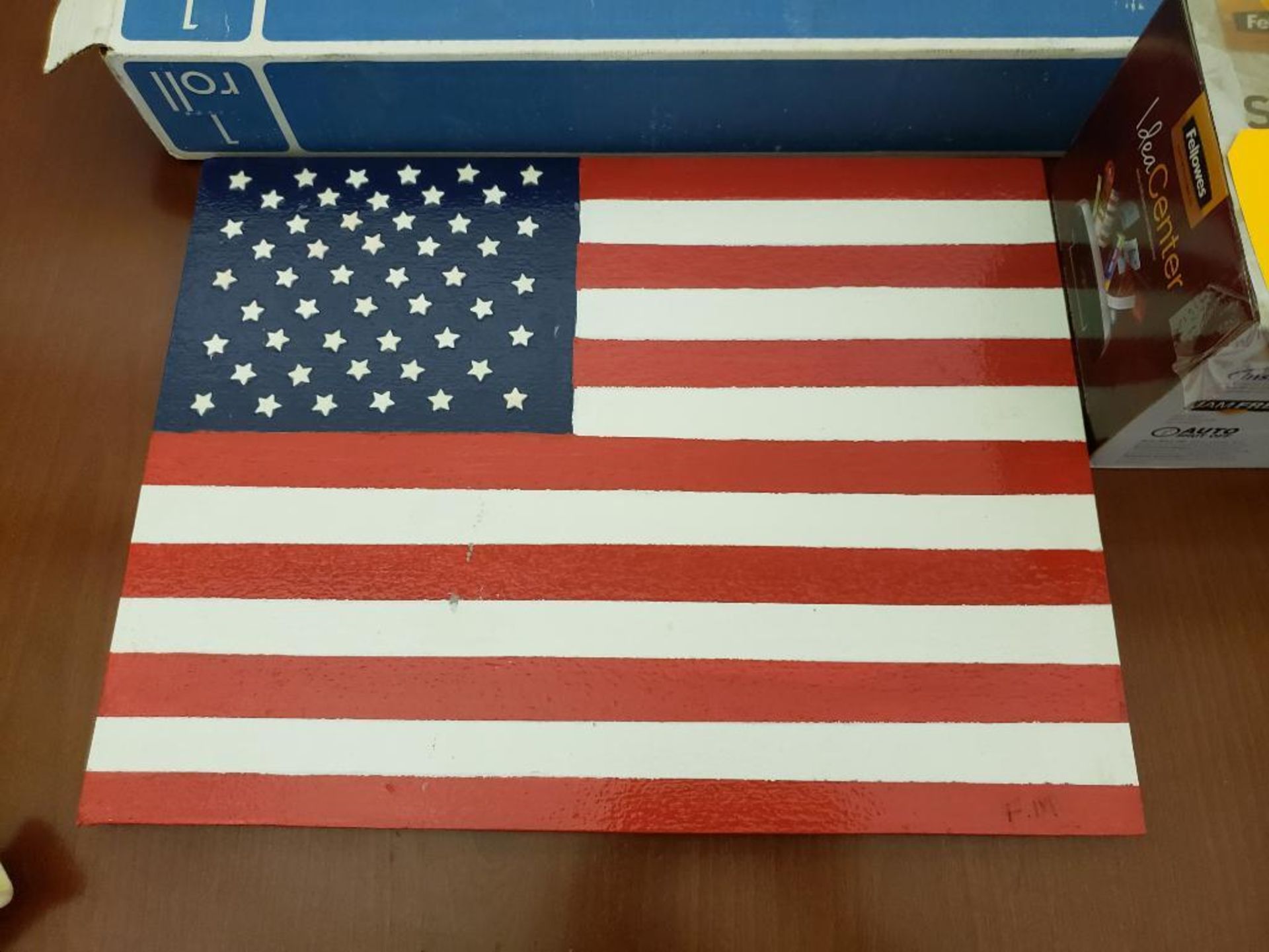 Laminator and American flag wood decor. - Image 4 of 4