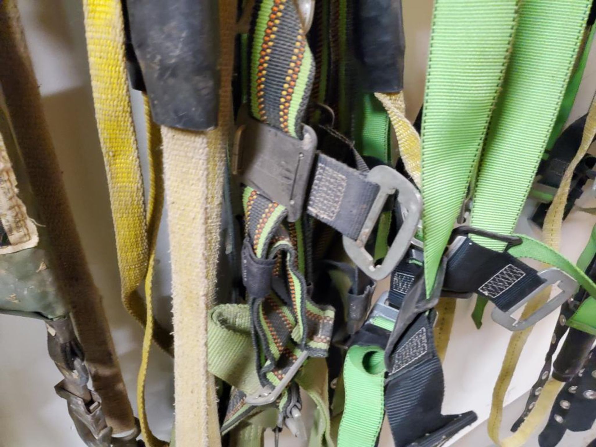 Large assortment of safety harnesses. - Image 6 of 13