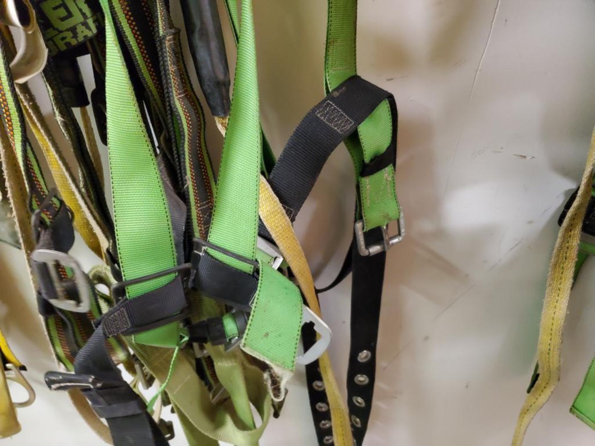 Large assortment of safety harnesses. - Image 8 of 13
