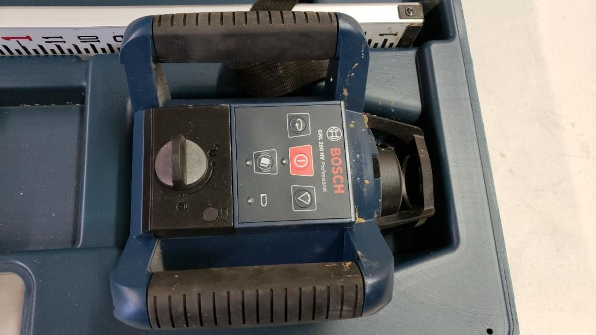 Bosch GRL 250 HV Professional rotarty laser kit. - Image 4 of 9