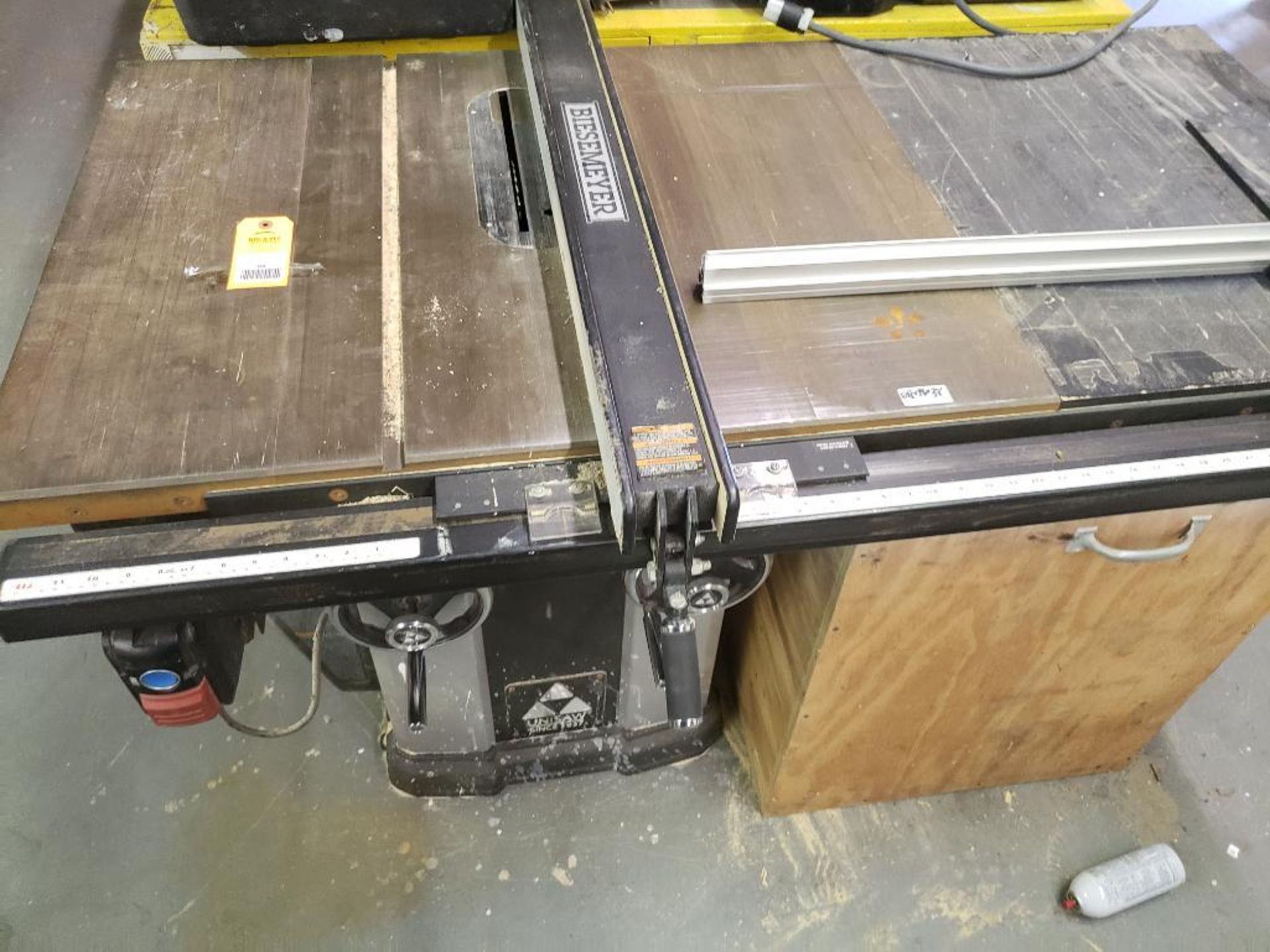 Delta table saw. Model Unisaw. 110v single phase. Includes Biesemeyer fence.