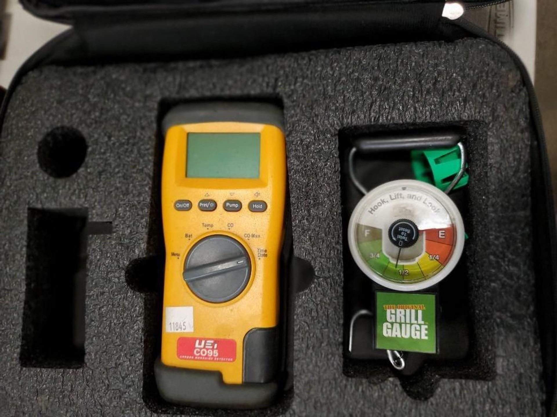 Assorted test and metering equipment. Fluke, UEI, Wagner. - Image 5 of 16