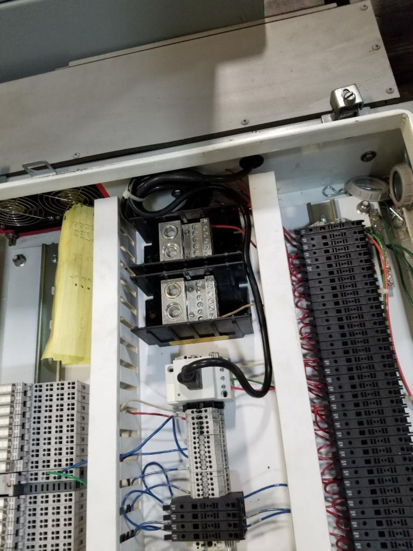 Electrical controller enclosure. - Image 4 of 4