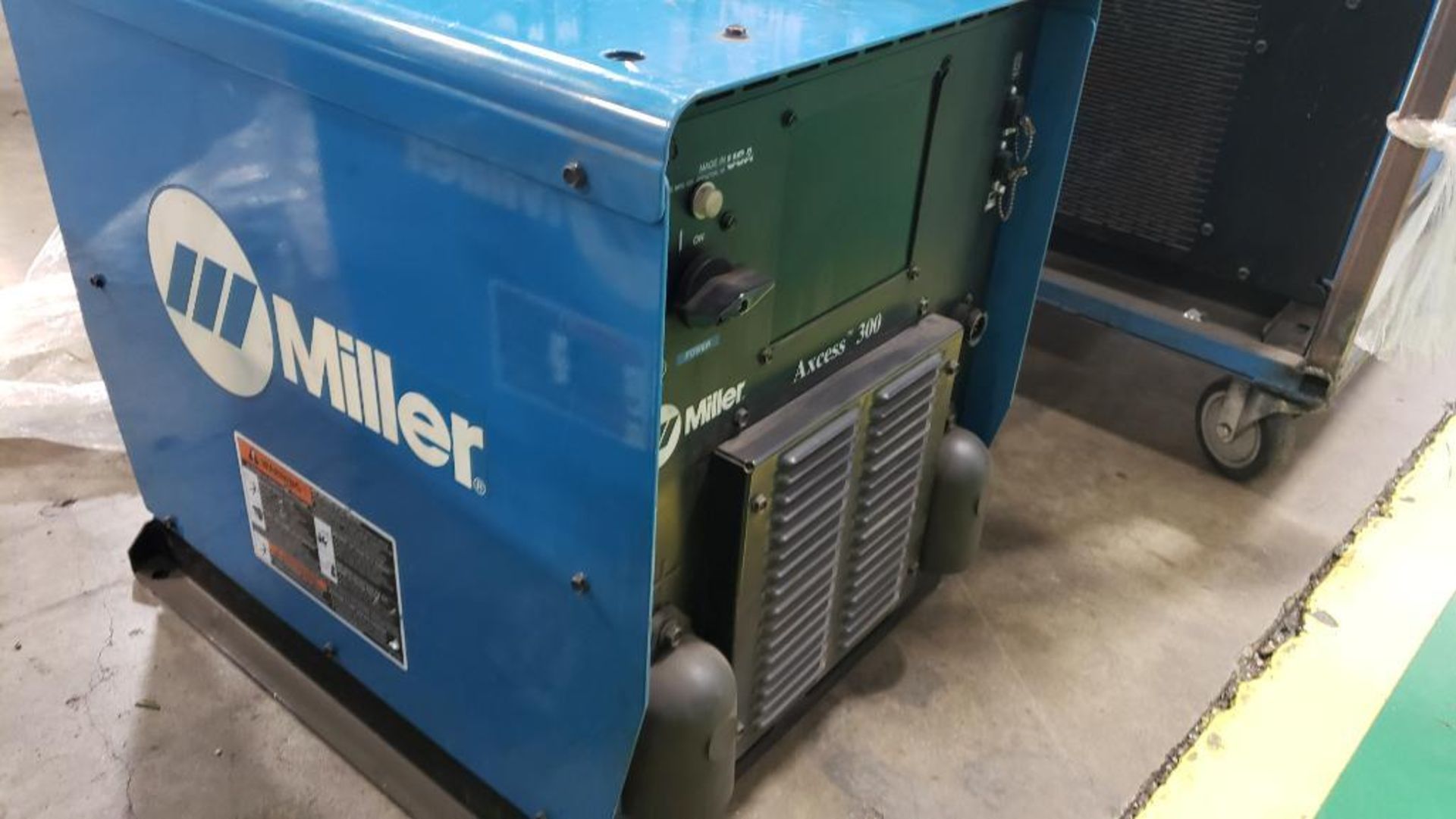 Miller Axcess 300 w/E-STOP welder. 907150012. - Image 5 of 11