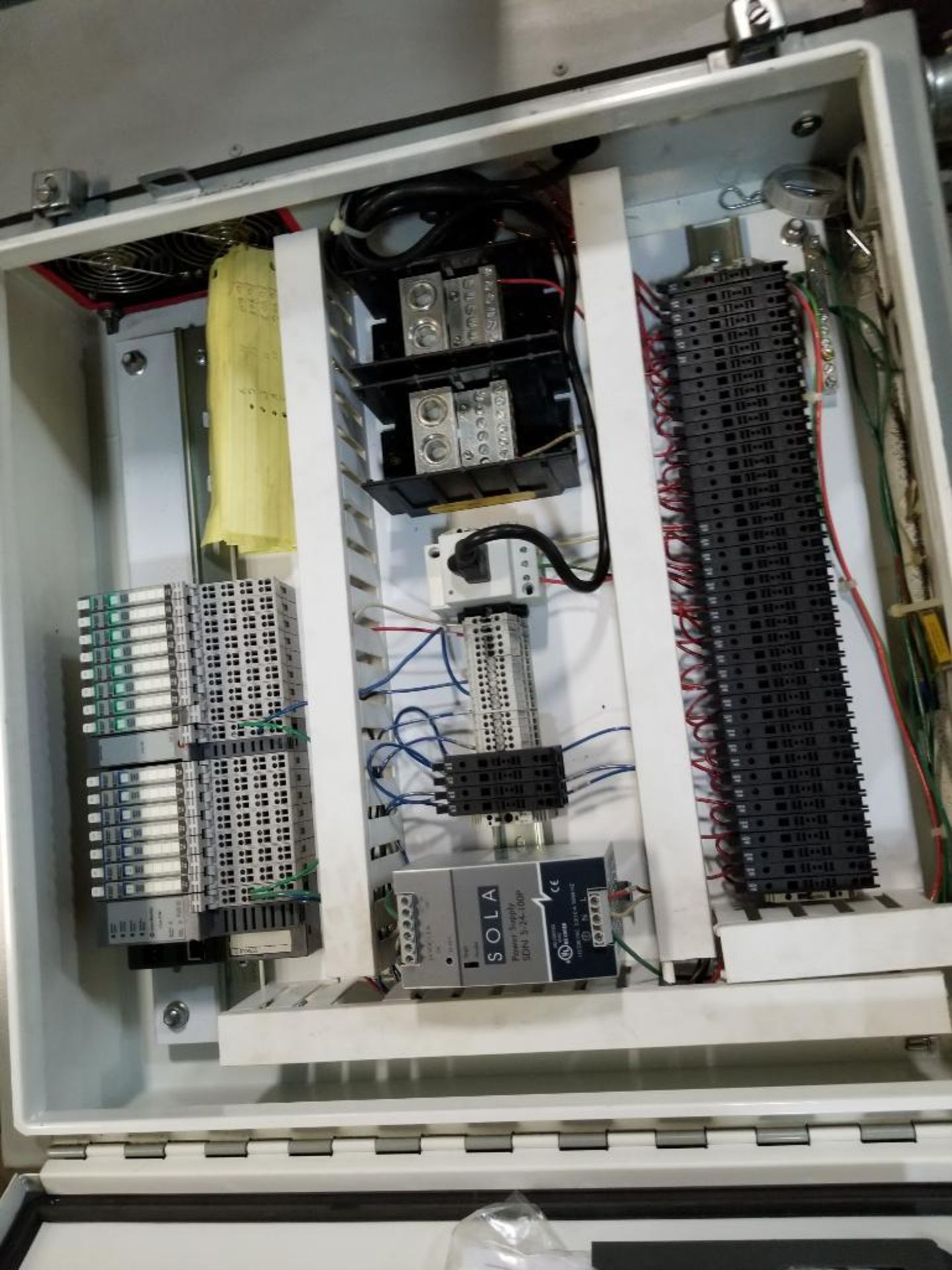 Electrical controller enclosure. - Image 2 of 4