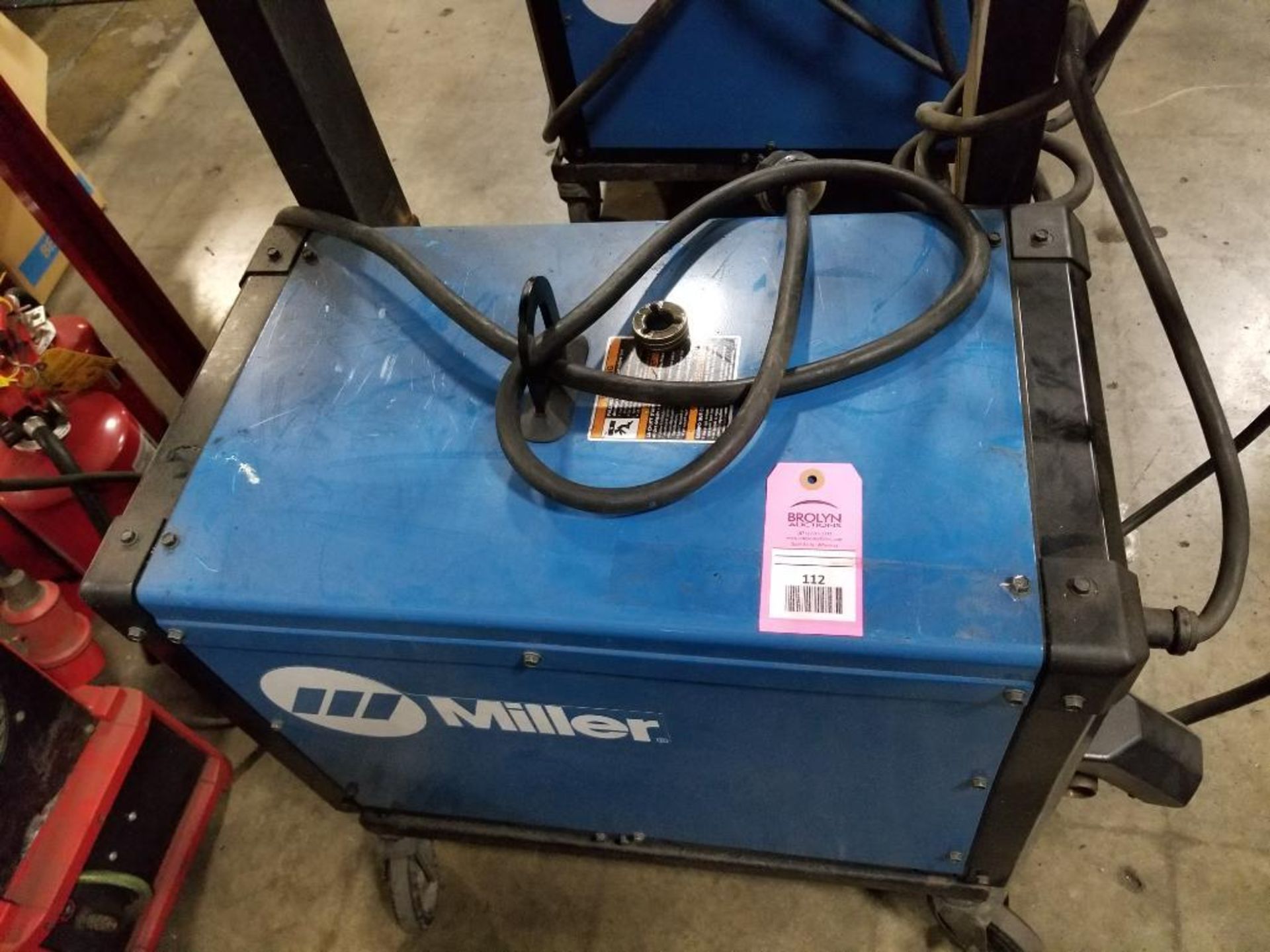 Miller Deltaweld 350 w/ Miller S-74DX 70-series 24v wire feeder welding system. - Image 11 of 16