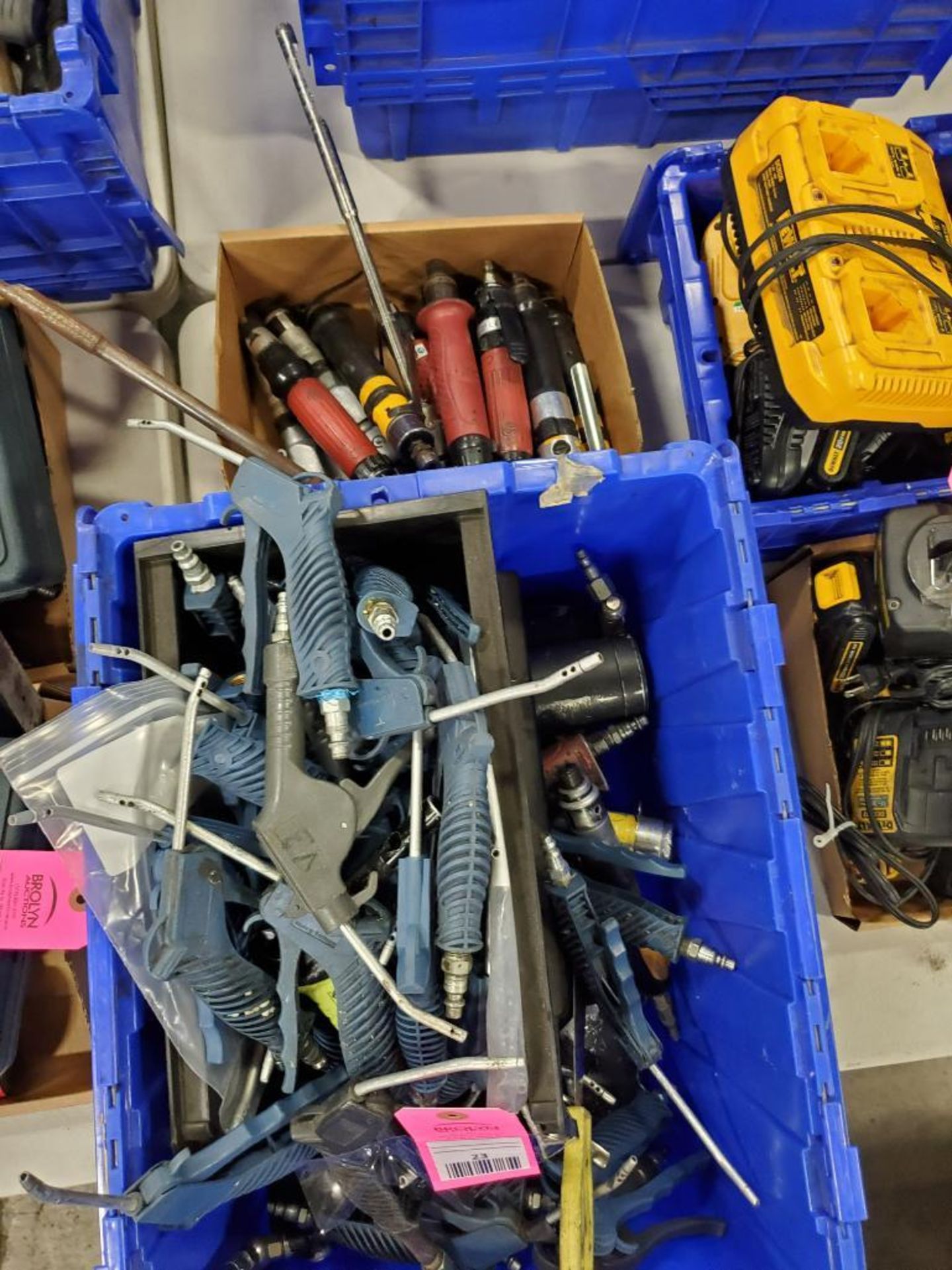 Assorted air tools. Drivers, applicators.