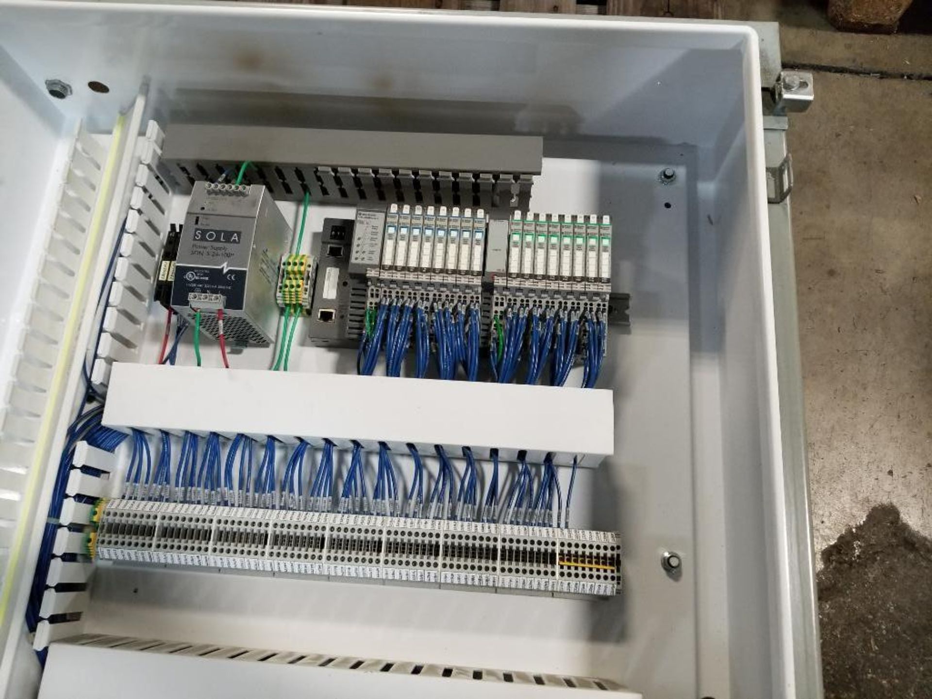 Electrical controller enclosure. - Image 2 of 5