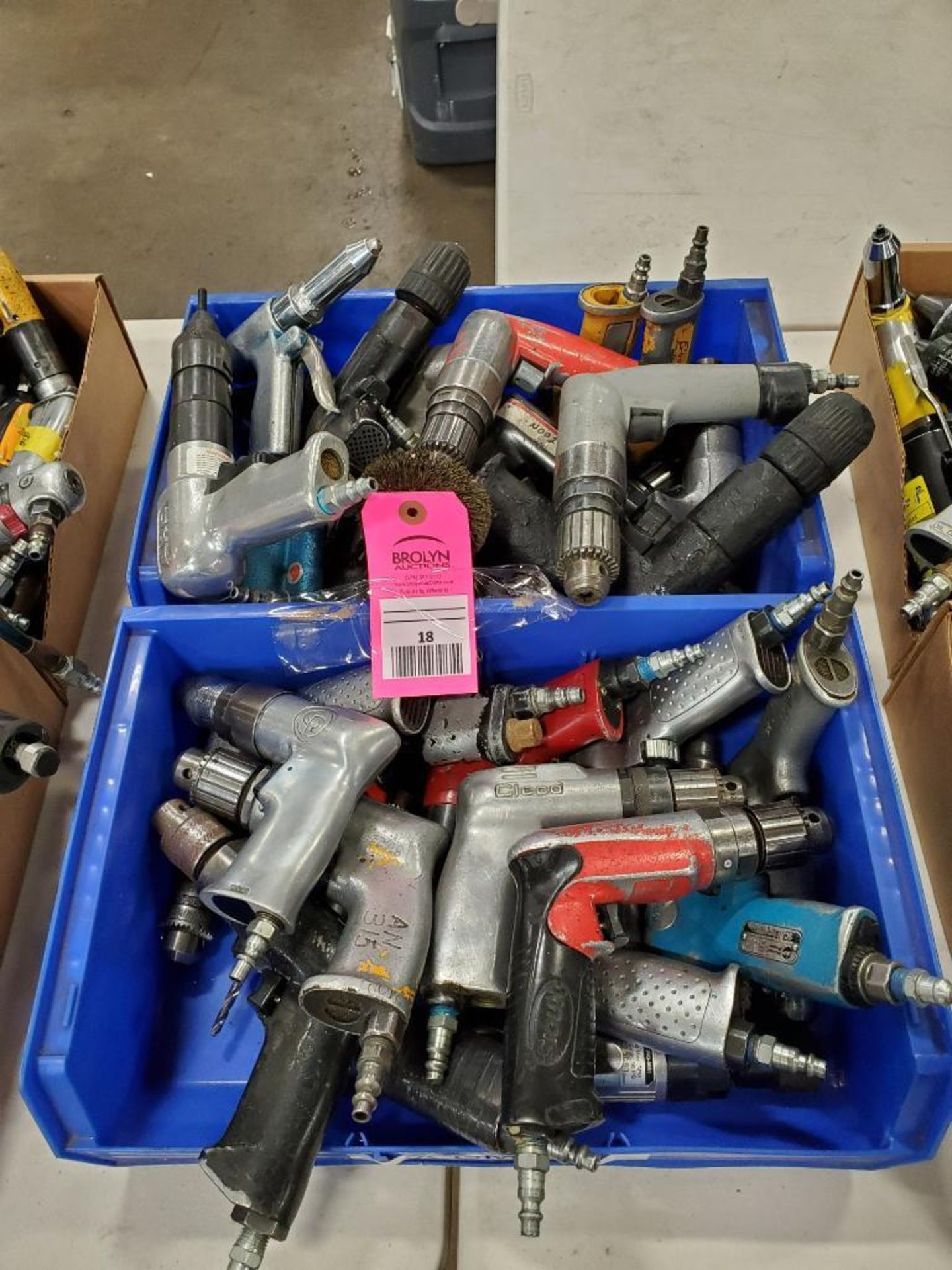 Assorted air tools. Drivers.