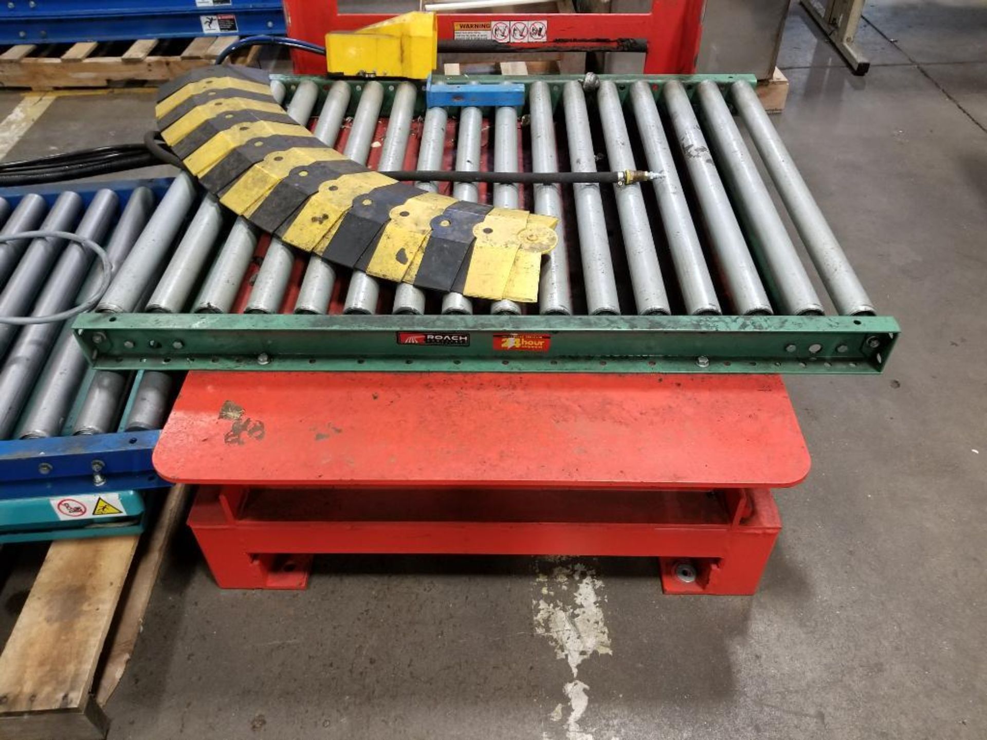 Lifting roller table. 48" wide x 48" length. 1000 LBS Cap. - Image 2 of 5
