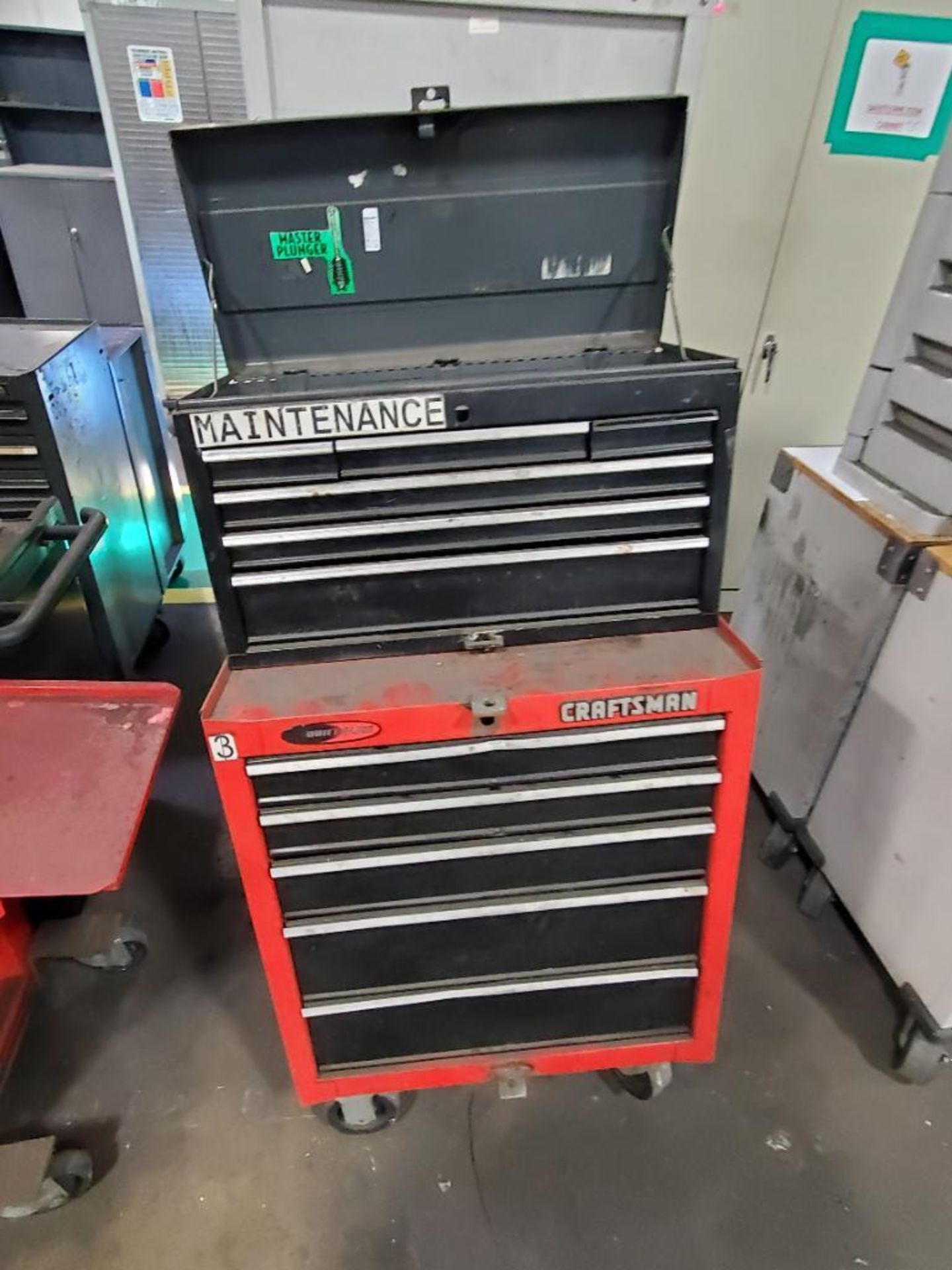 Qty 4 - Assorted tool boxes / cabinets. Craftsman. 27x13x15, 27x18x35, 24x12x28, 29x18x35 WxDxH. - Image 2 of 8