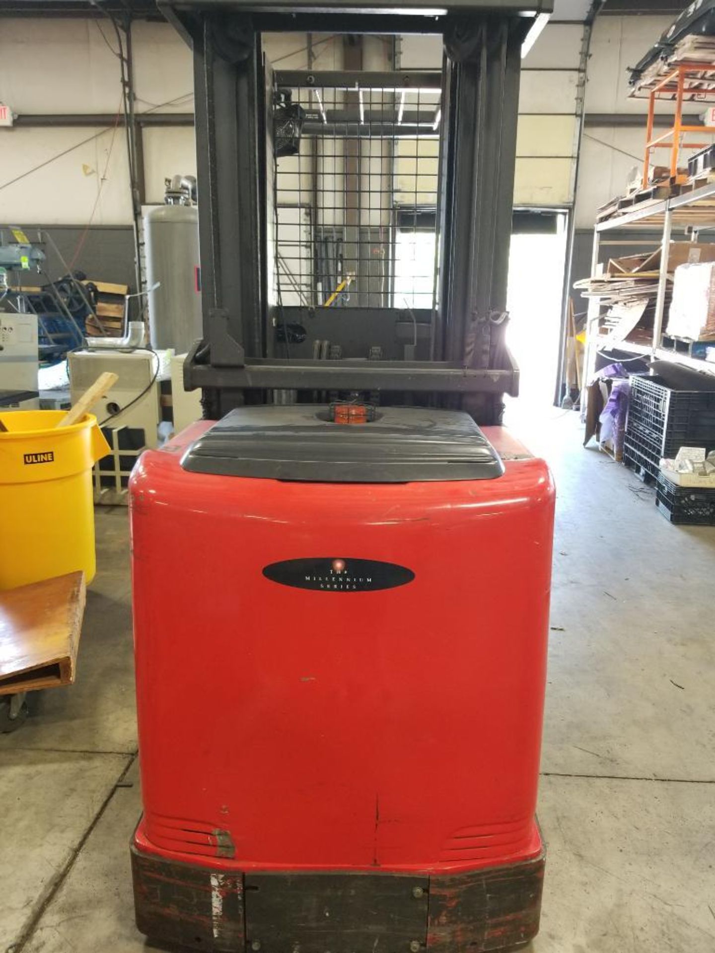 Raymond Order Picker EASI-OPC30TT and 24V General battery charger. 3000 LBS Cap. - Image 11 of 16
