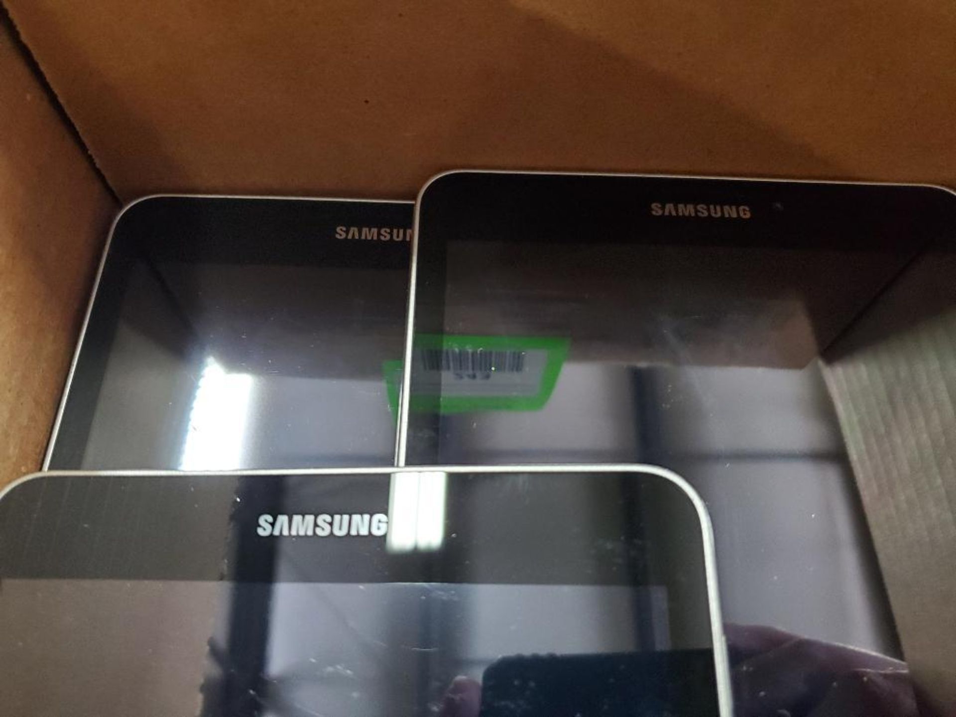 Qty 3 - Samsung tablet. SM-T380. - Image 2 of 3