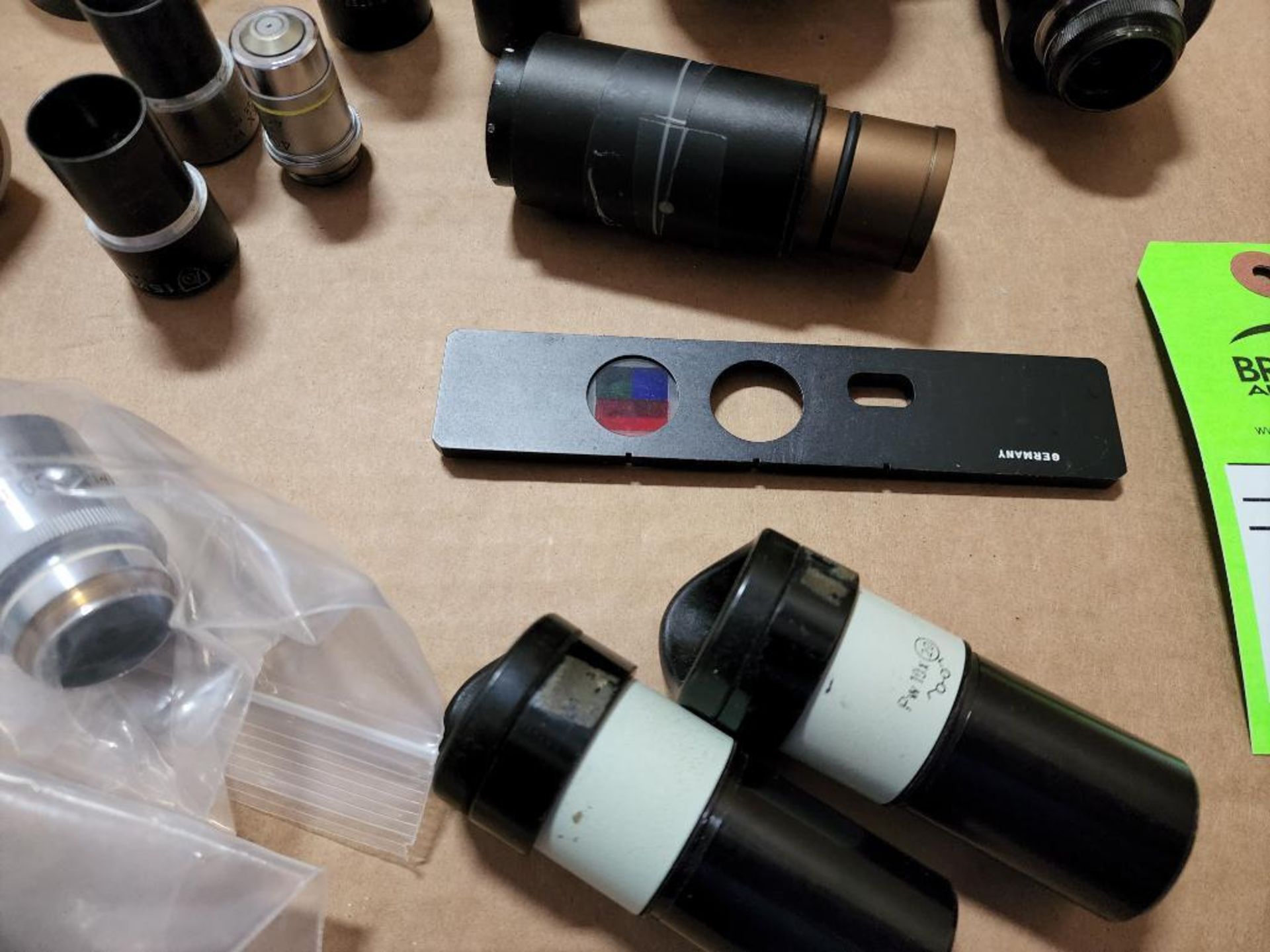 Assorted microscope optics equipment. - Image 4 of 6
