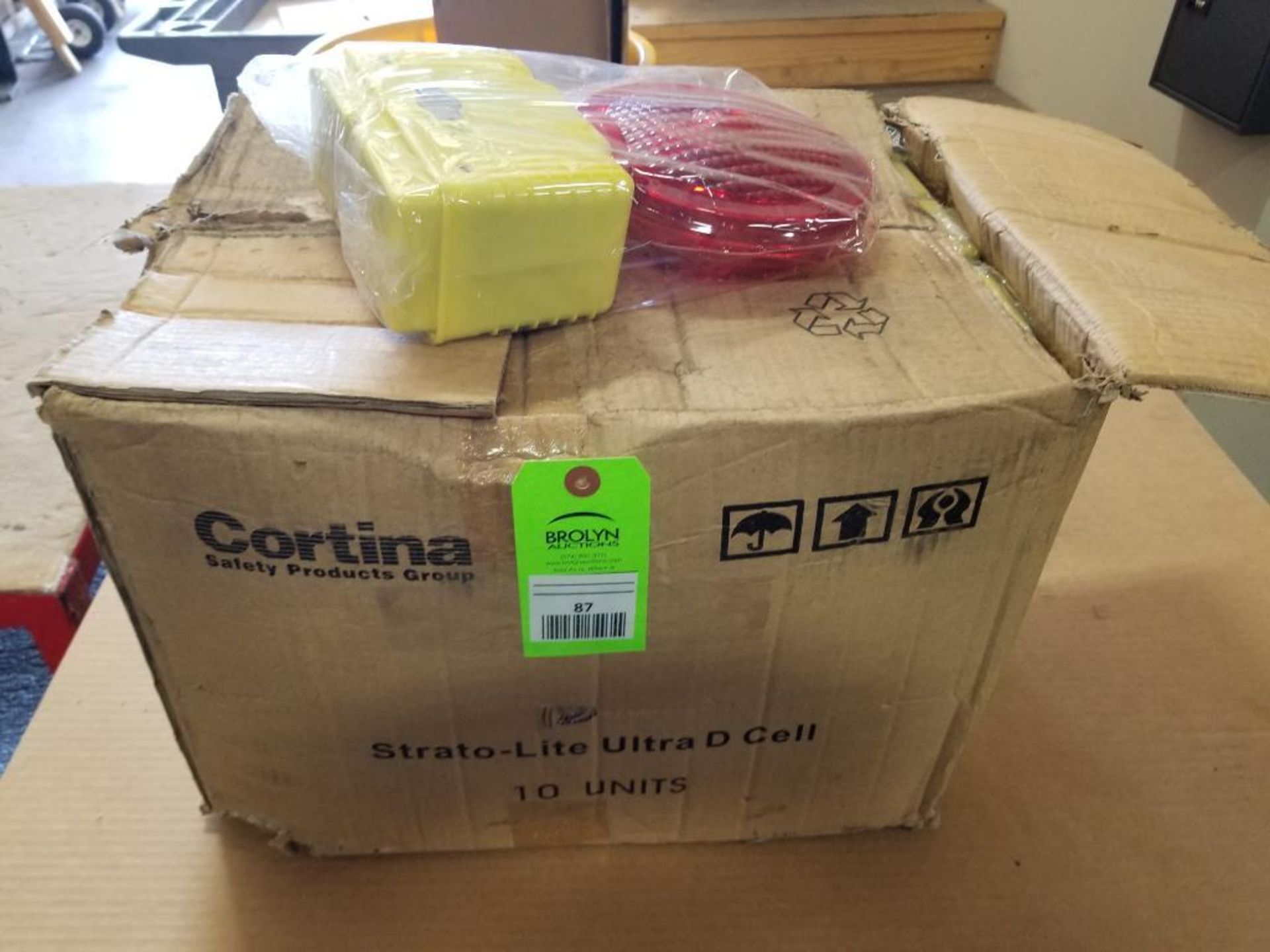 Qty 10 - Cortina Strato-Lite Ultra D-Cell barricade light. New in box.