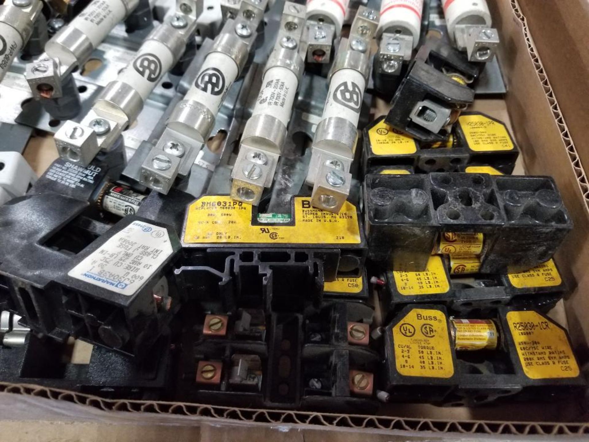 Assorted electrical fuses and holders. Buss, Maraton, Gould. - Image 3 of 10