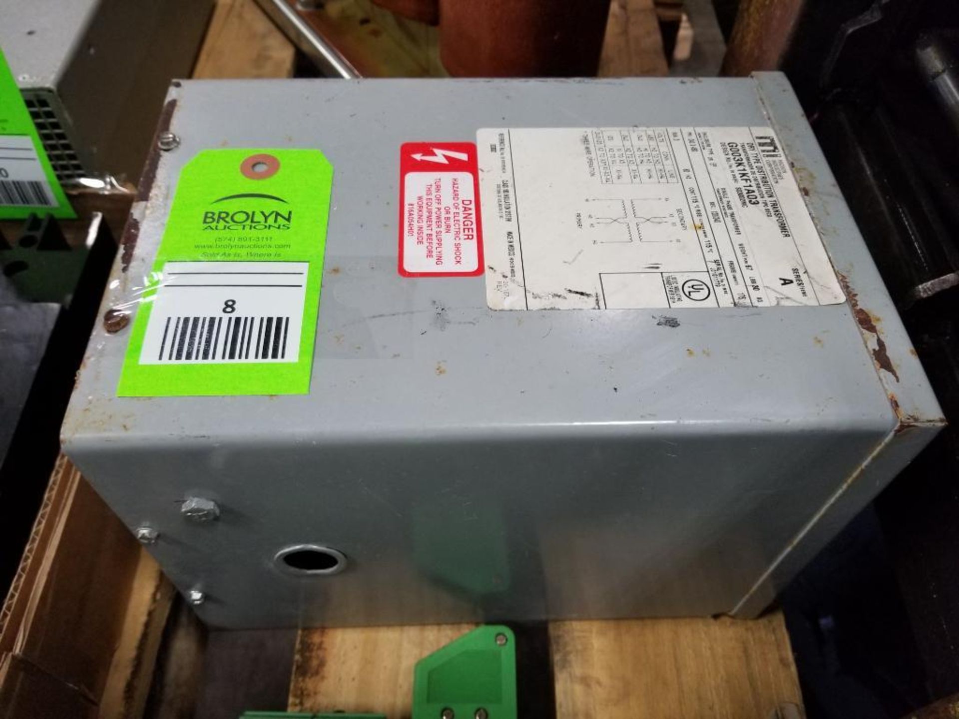 3kVa Micron industries Corp. G003K1KF1A03 dry type distribution transformer. 3KVA.