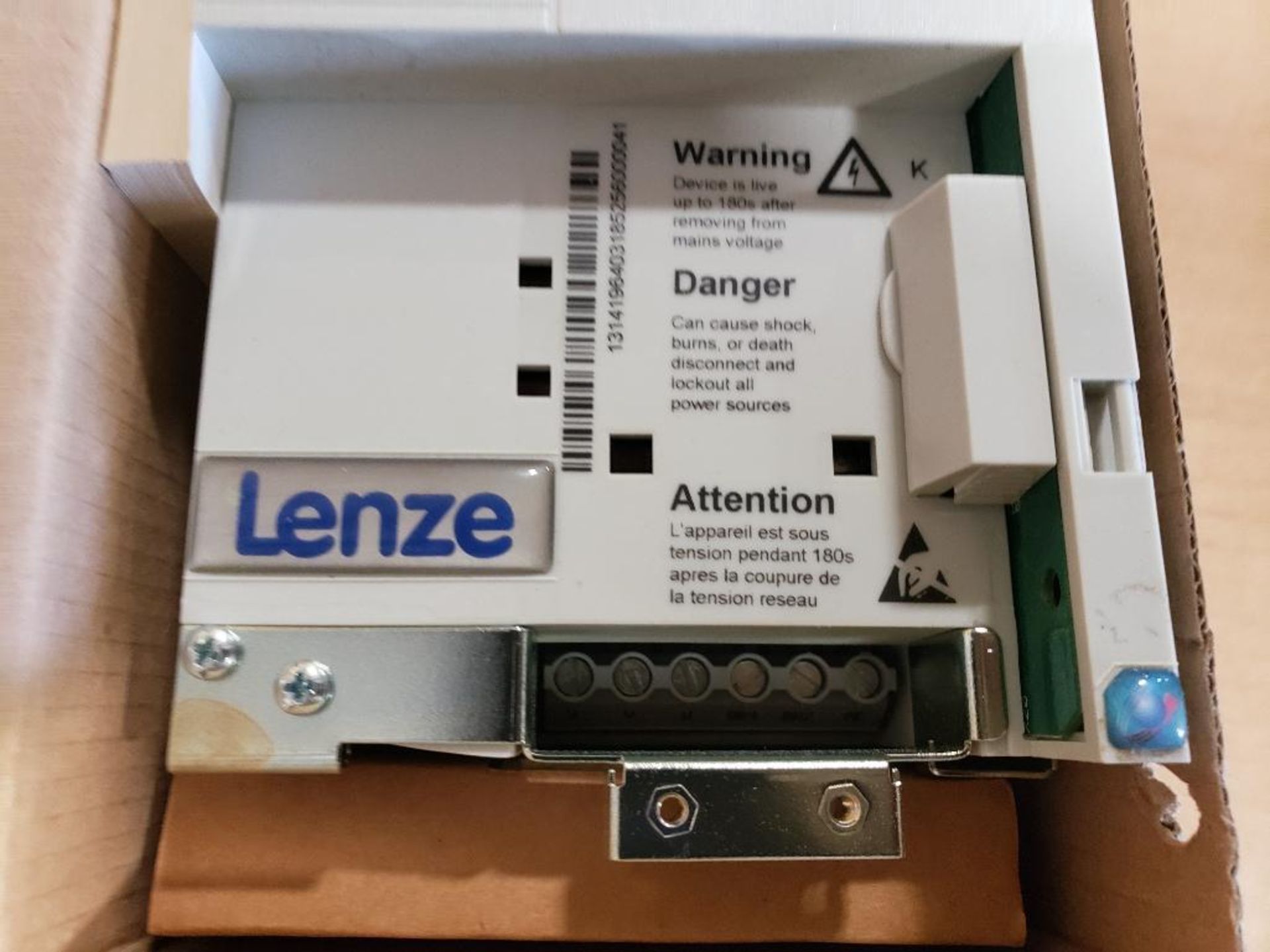 Lenze frequency inverter 13141964. 8200 vector, 3PH, 400V, 4.0kW. - Image 2 of 12