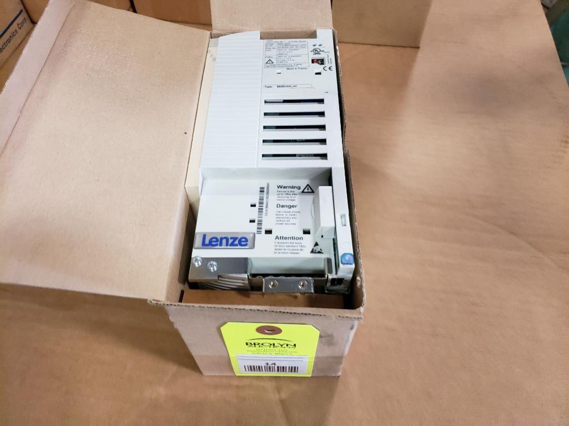 Lenze frequency inverter 13141964. 8200 vector, 3PH, 400V, 4.0kW.