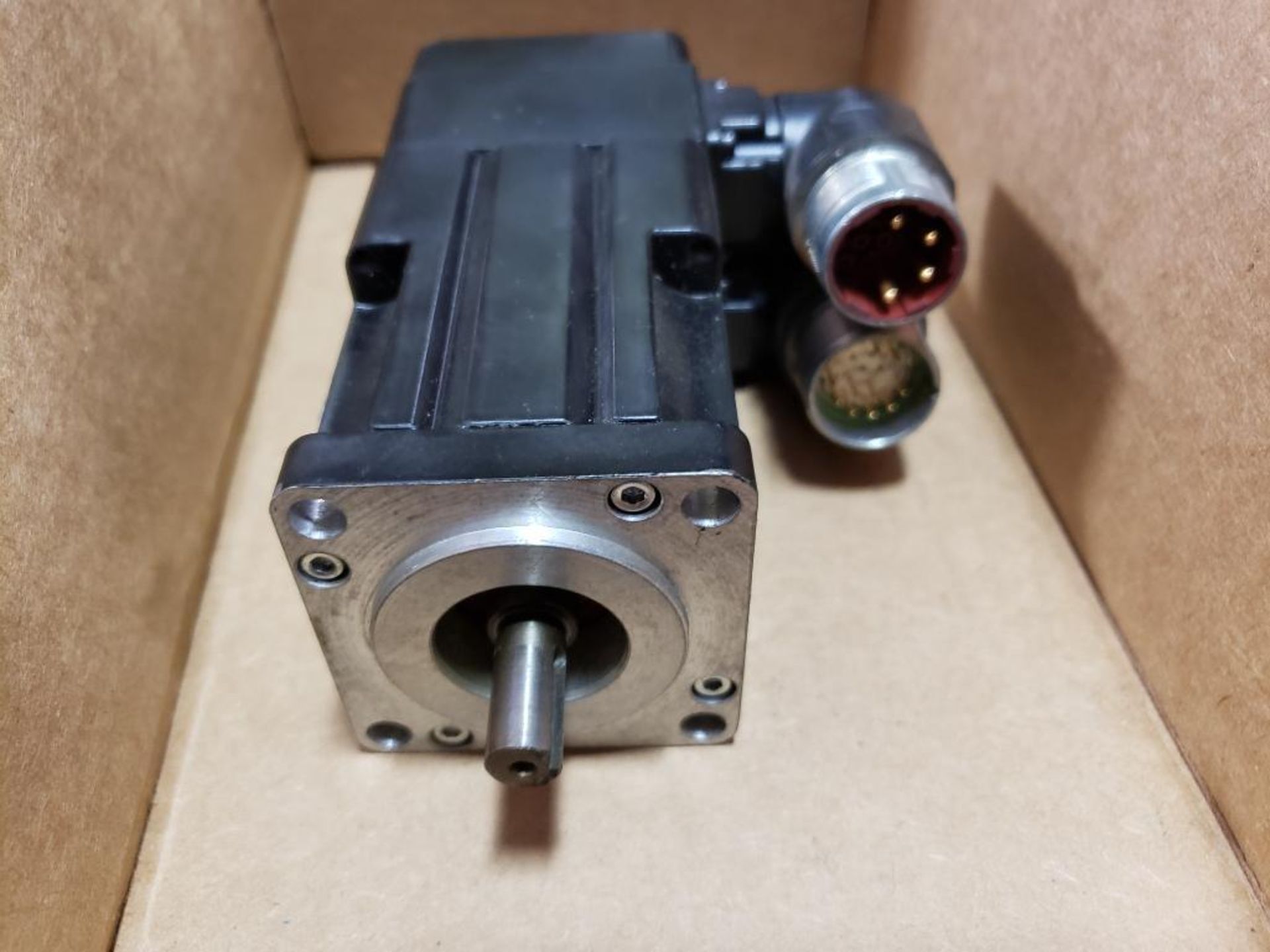 Allen Bradley MPL-A15200-VJ2AA servo motor. 230V, 3PH, 7000RPM. - Image 3 of 4