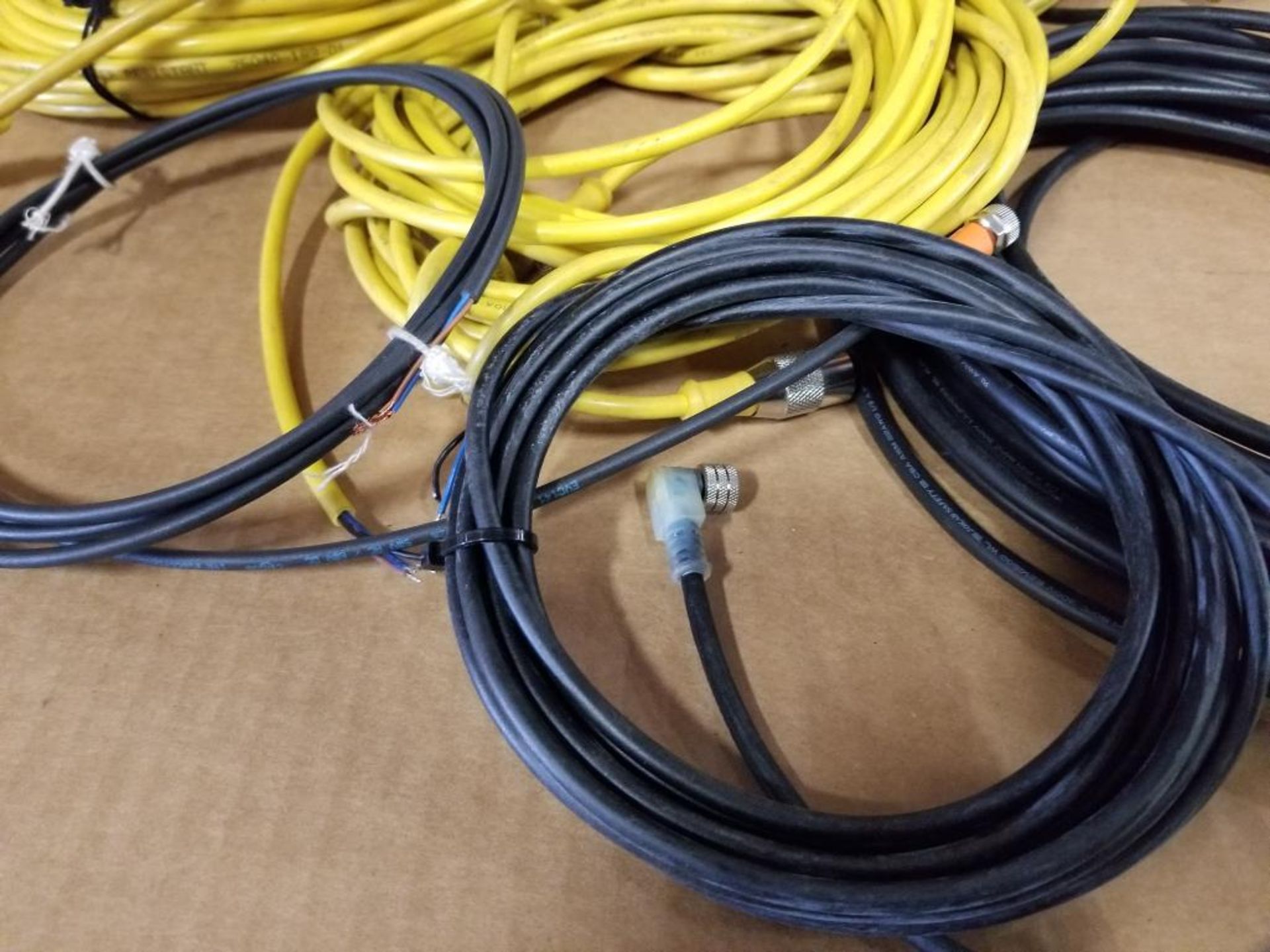 Assorted interconnect cables. - Image 4 of 9