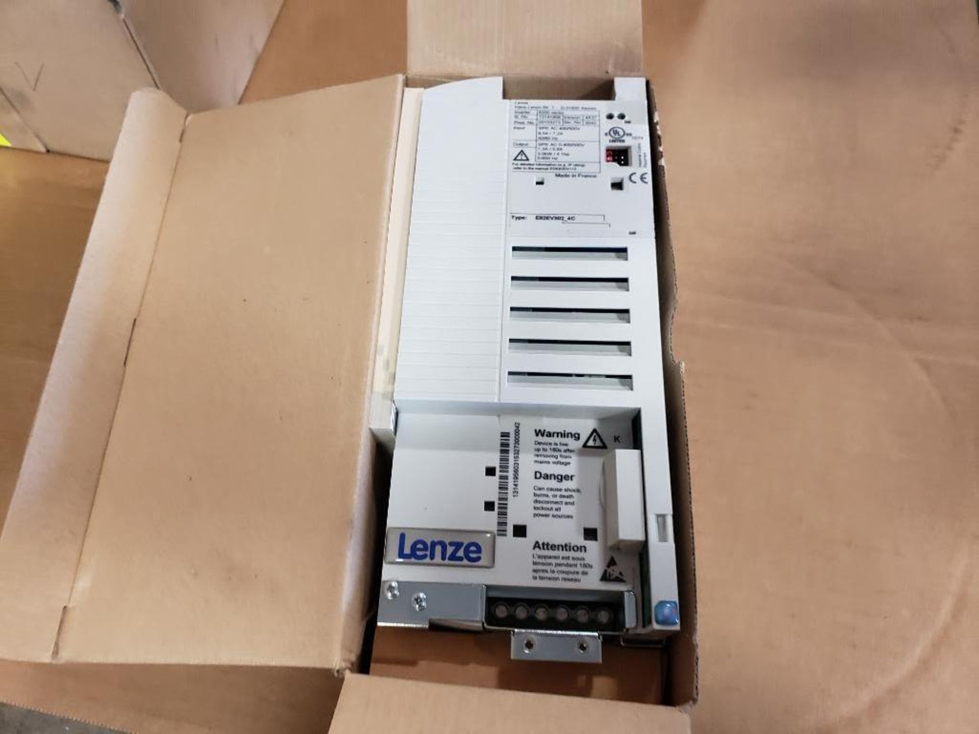 Lenze frequency inverter 13141956. 8200 vector, 3PH, 400V, 3.0kW. - Image 3 of 7