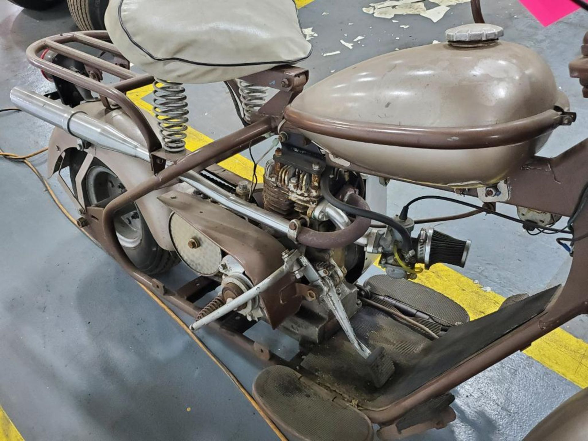 Cushman gas scooter. Said to be from early 1940's. - Image 6 of 12