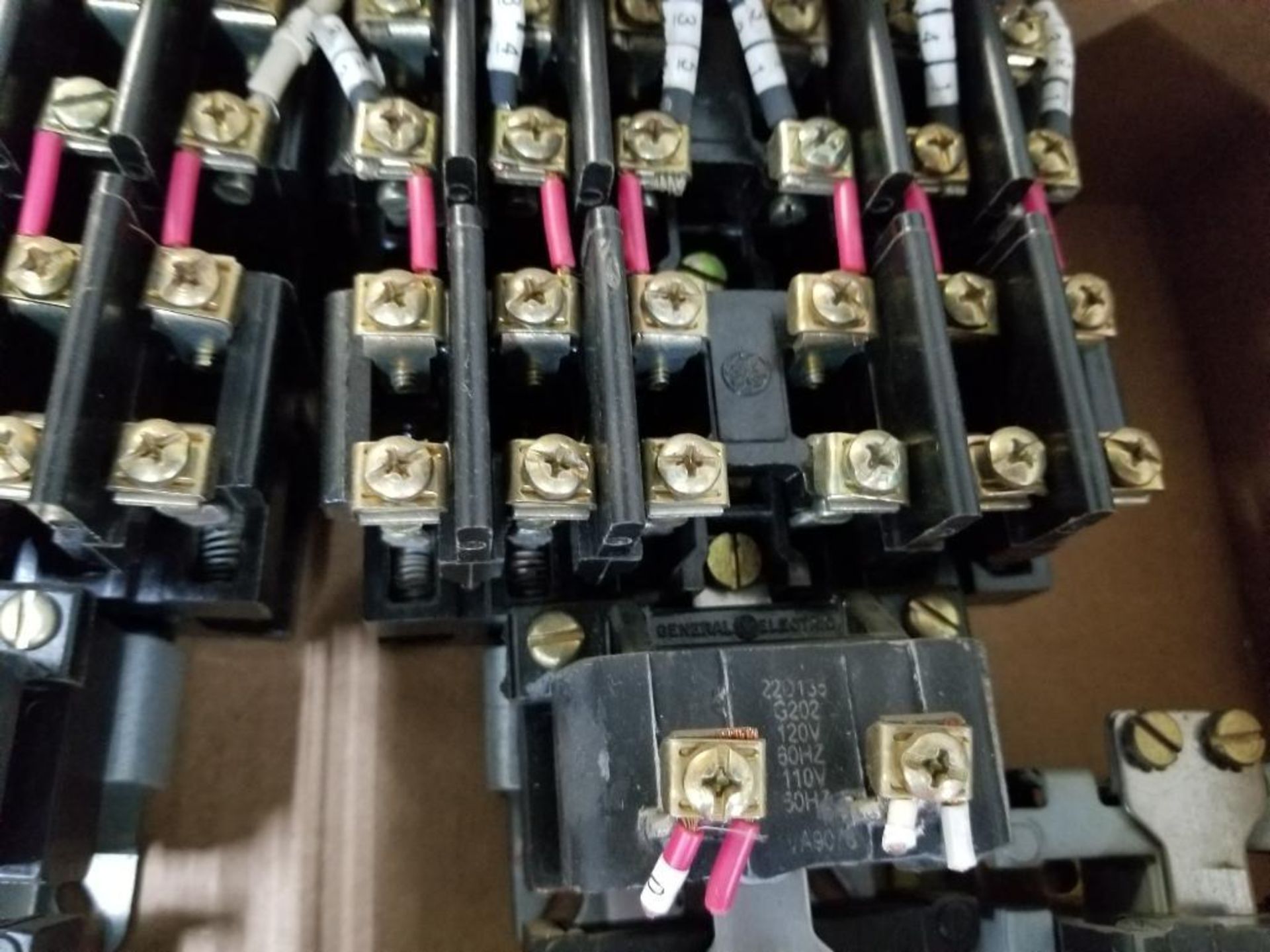 Large assortment of electrical. - Image 3 of 6