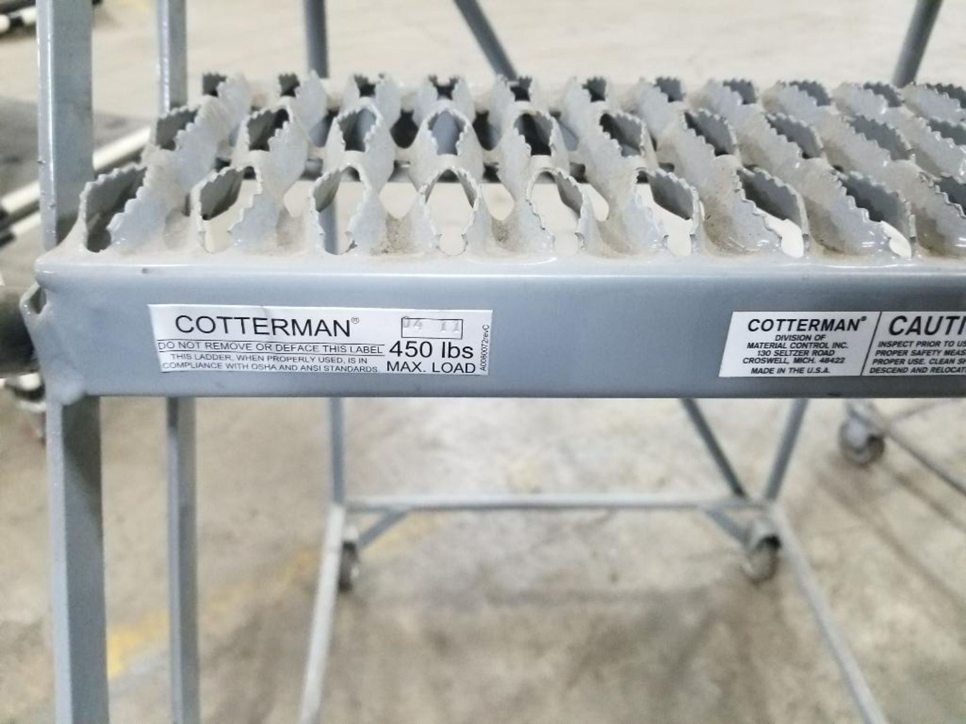 5 step Cotterman rolling ladder. 450lb capacity. - Image 5 of 6
