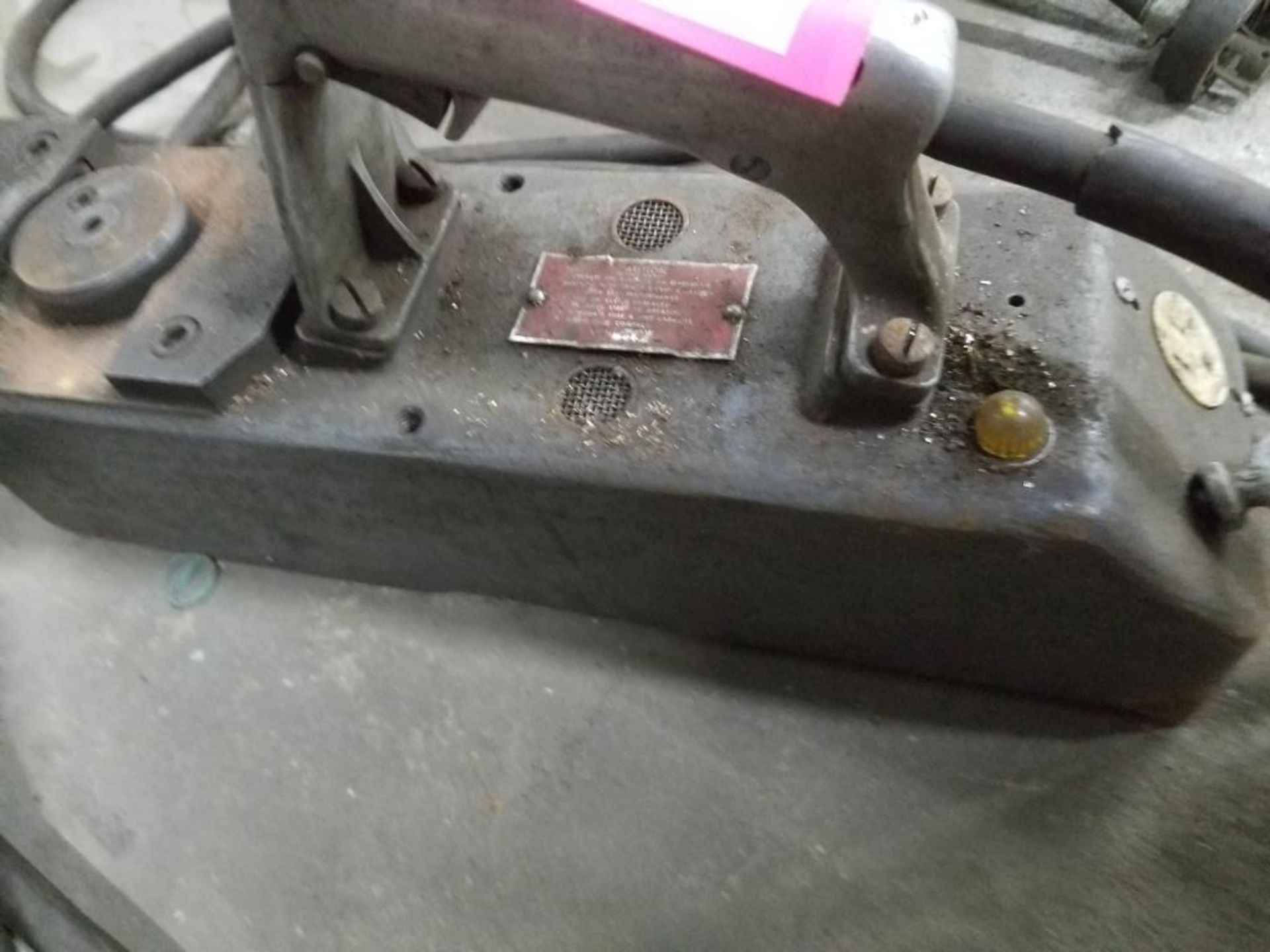 Magnetic plate lifter. 110v single phase. - Image 3 of 3