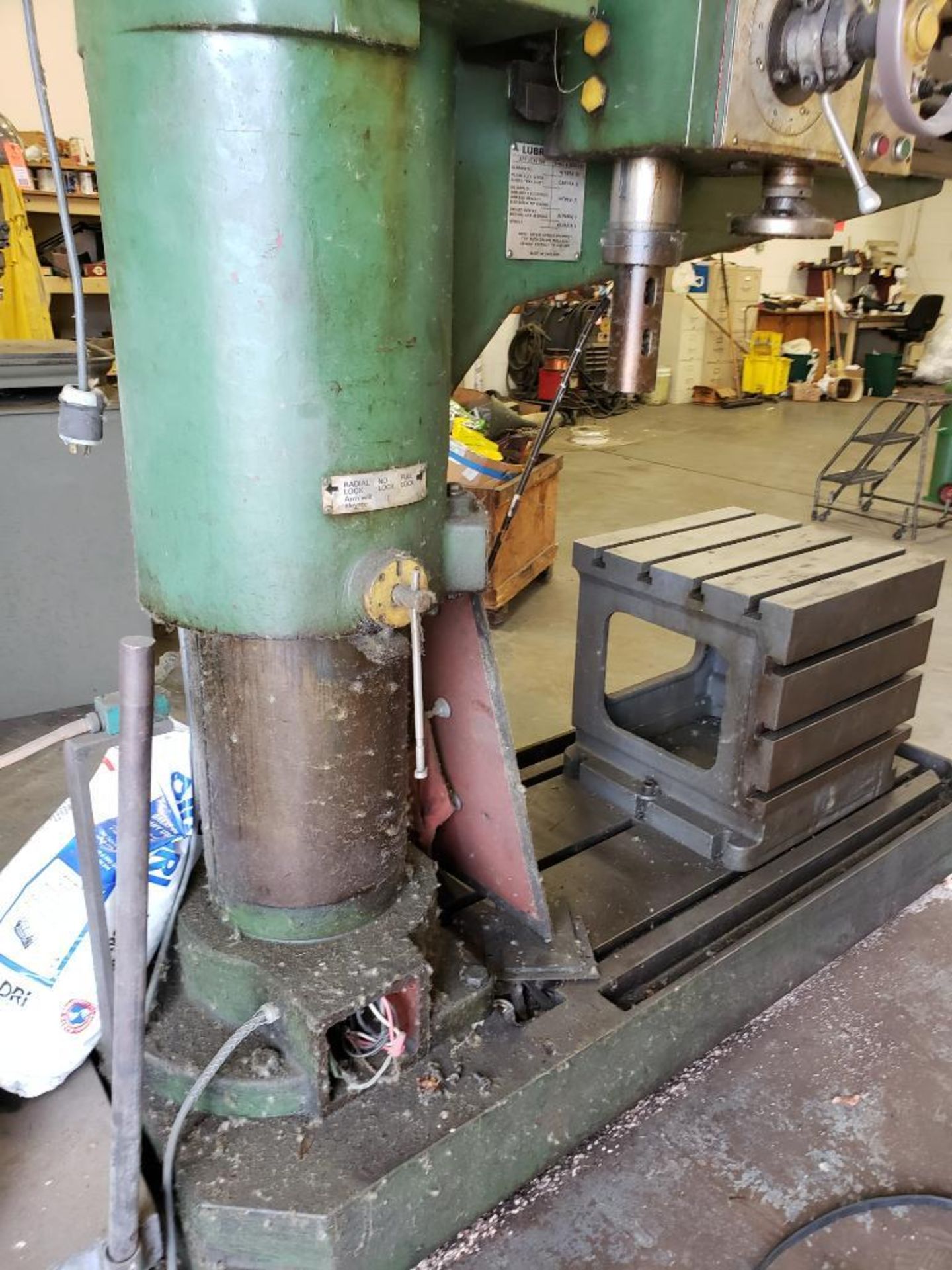 Clausing Colchester radial drill press. NO markings on drill for size. Appears to be 4ft x 12in. - Image 2 of 14