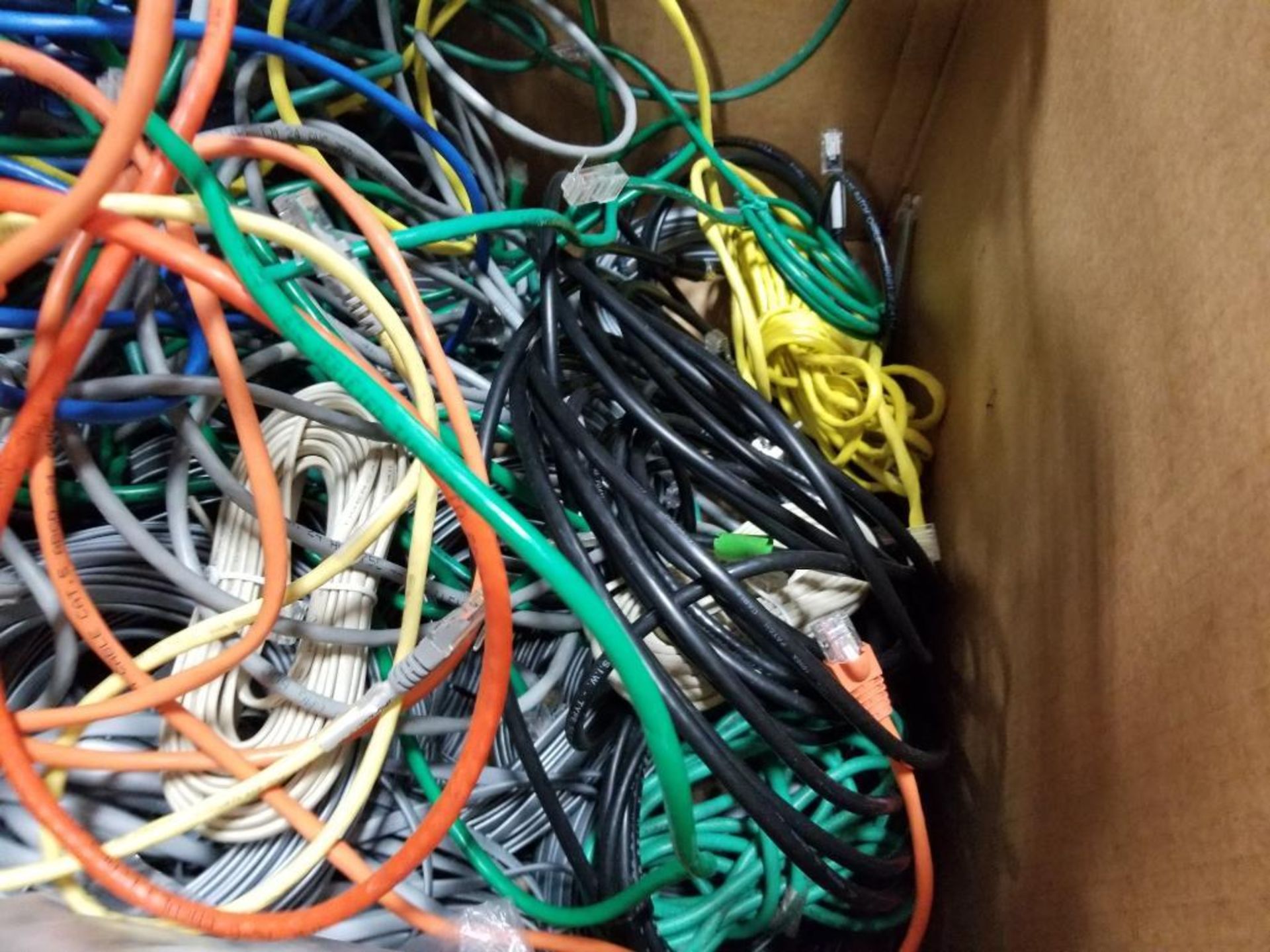 Assorted cords. - Image 5 of 5